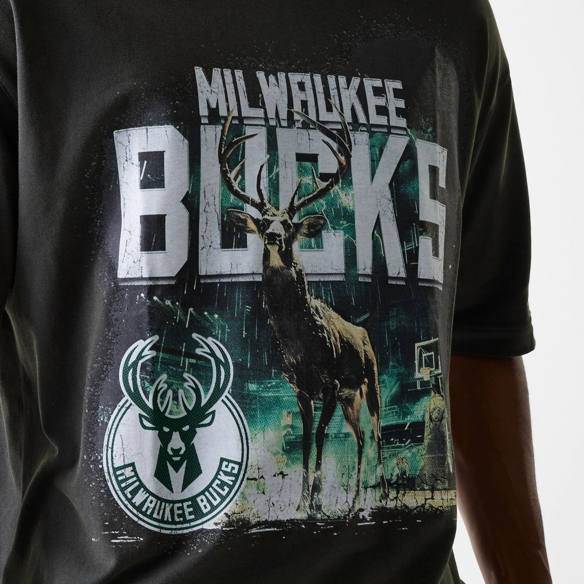 Milwaukee Bucks NBA Washed Graphic Grey T-Shirt - Image 6