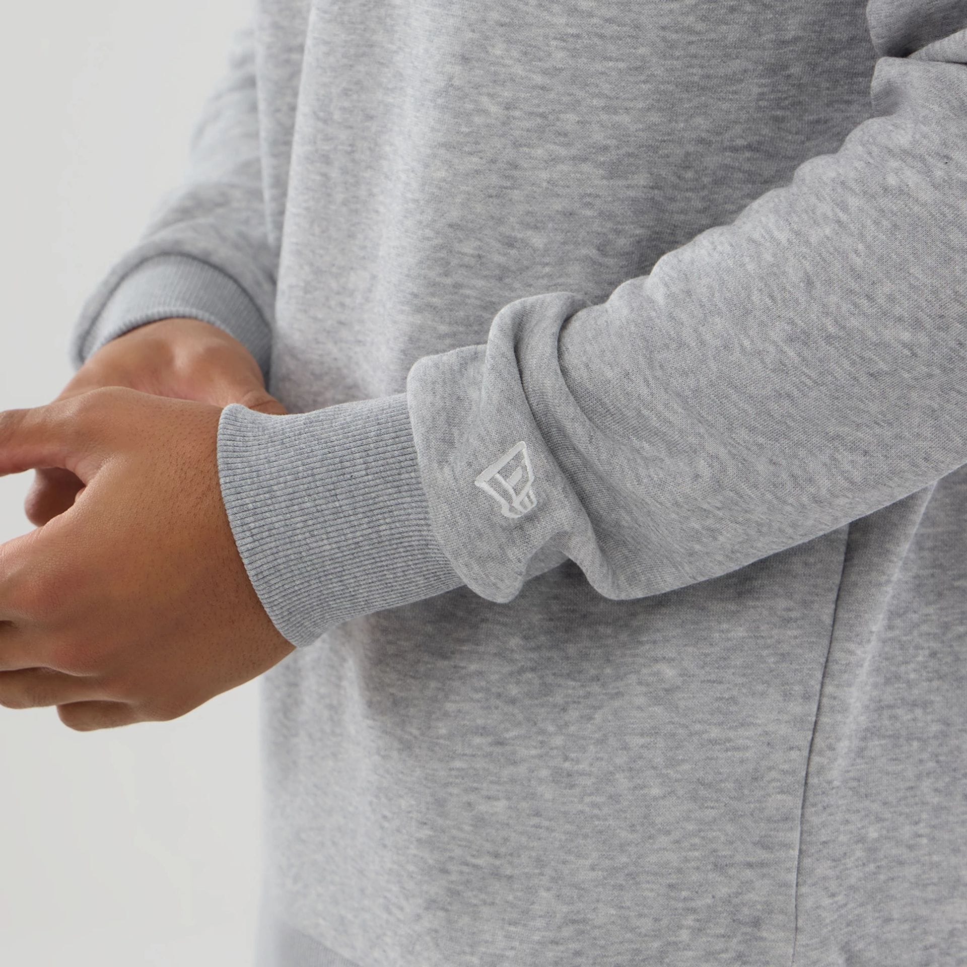 MLB Generic Logo Grey Crew Neck Sweater - Image 5