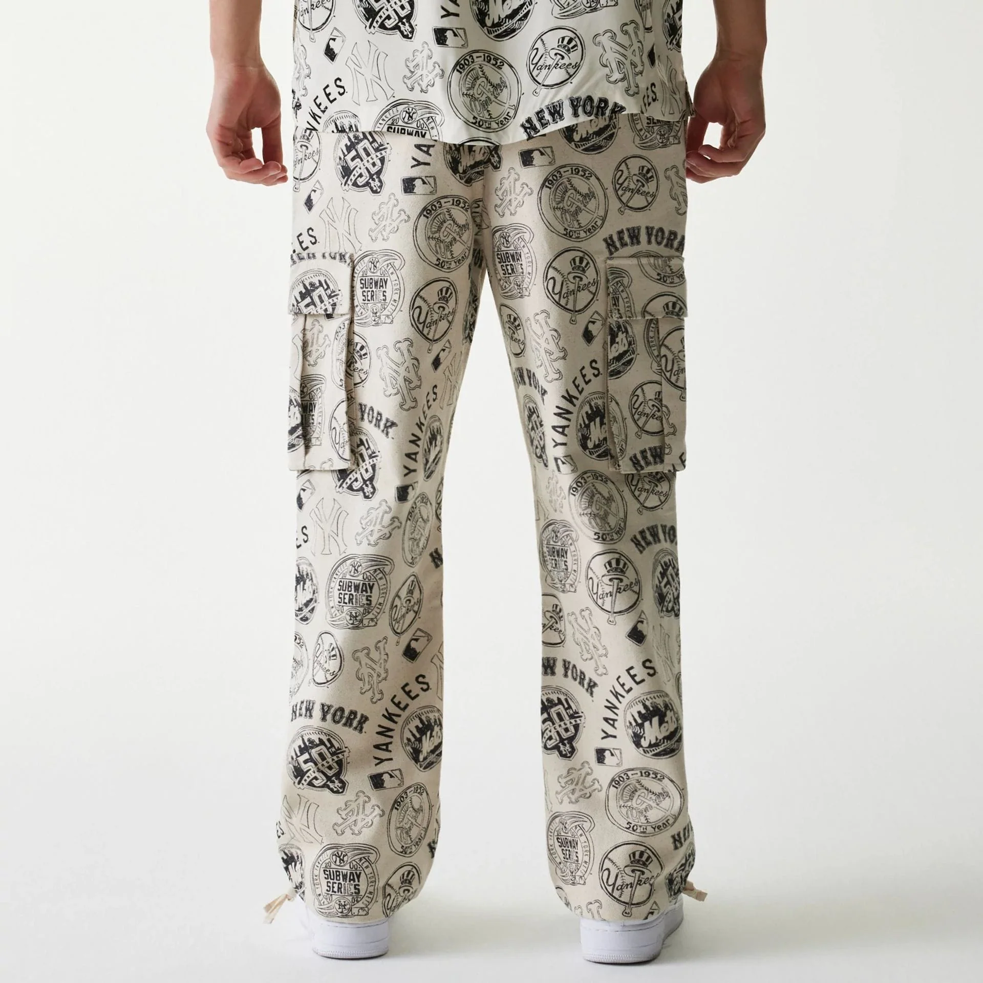 MLB Subway Series All Over Print Cargo Trousers - Image 2