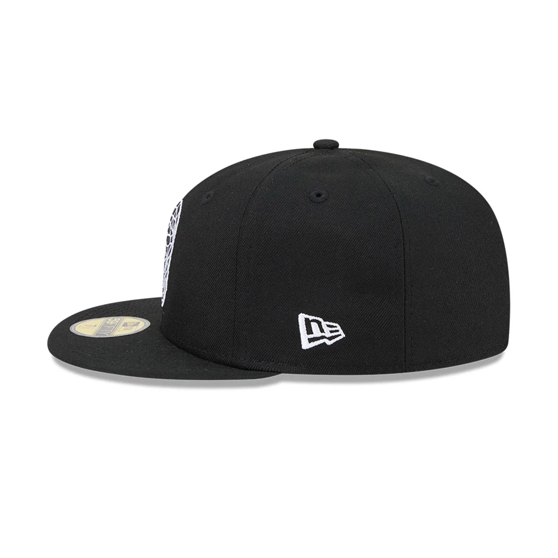 Netflix Squid Game Mask Black 59FIFTY Fitted Cap - Image 6