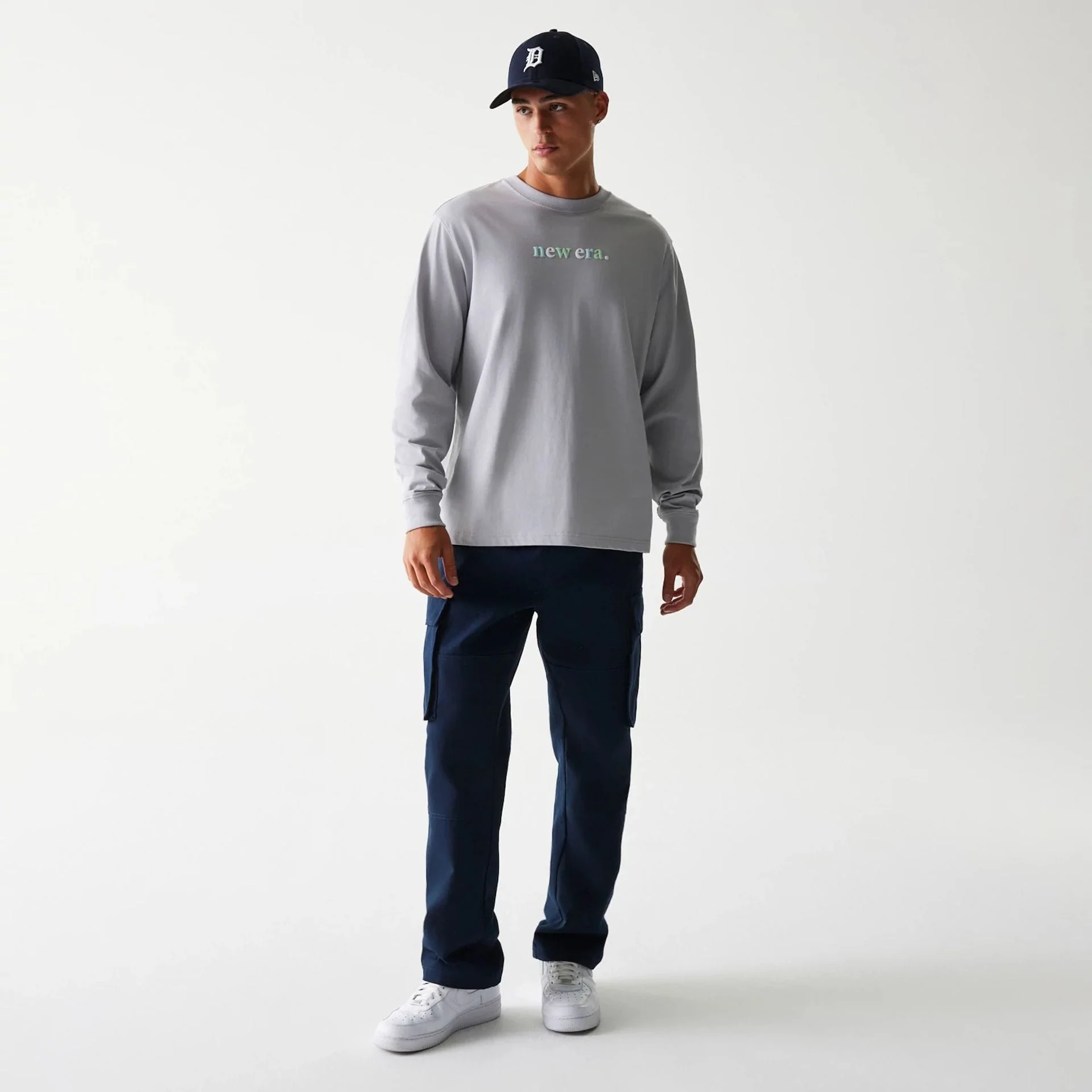 New Era 90s Vibe Grey Long Sleeve T-Shirt - Image 3