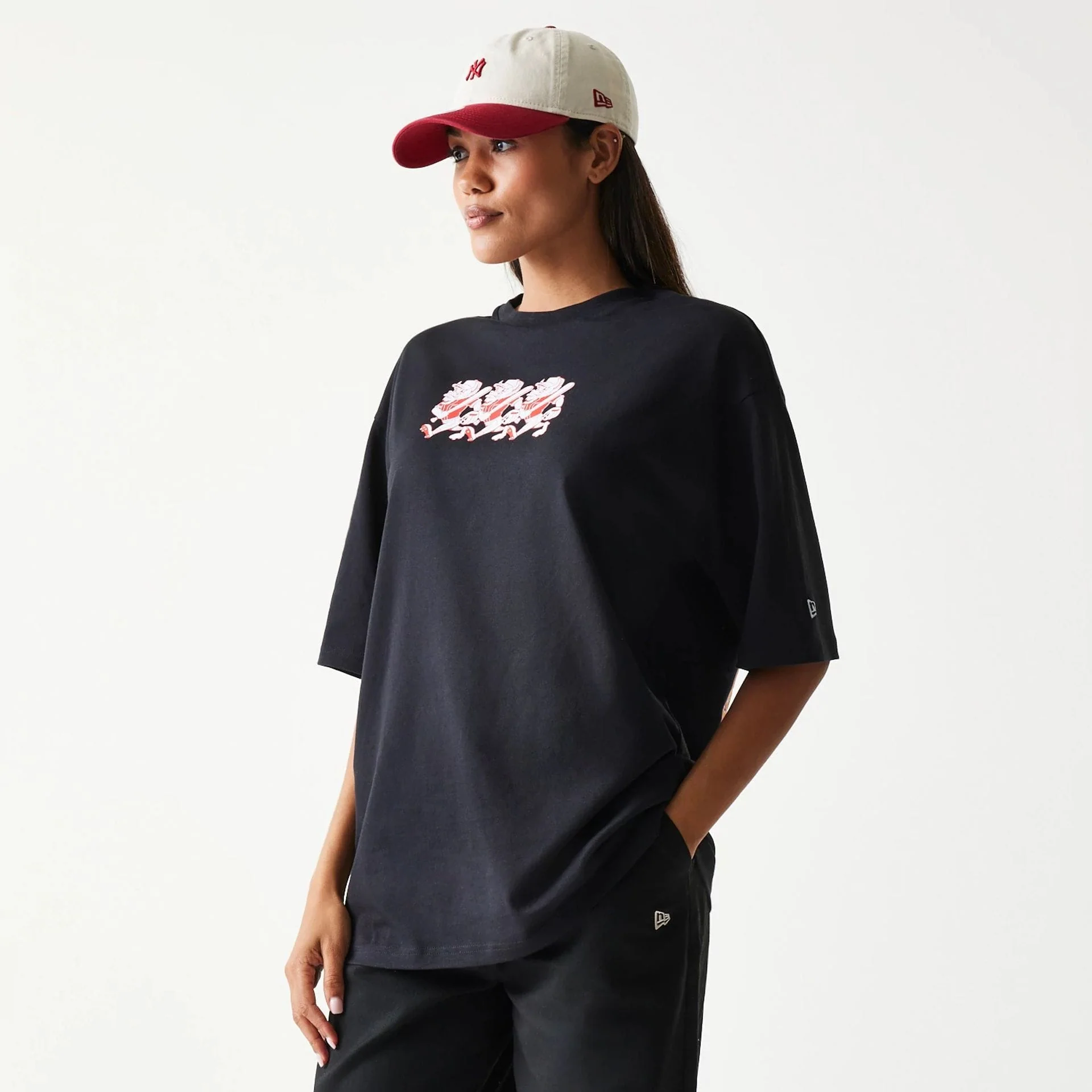 New Era Baseball Cows Character Graphic Black Oversized T-Shirt - Image 4