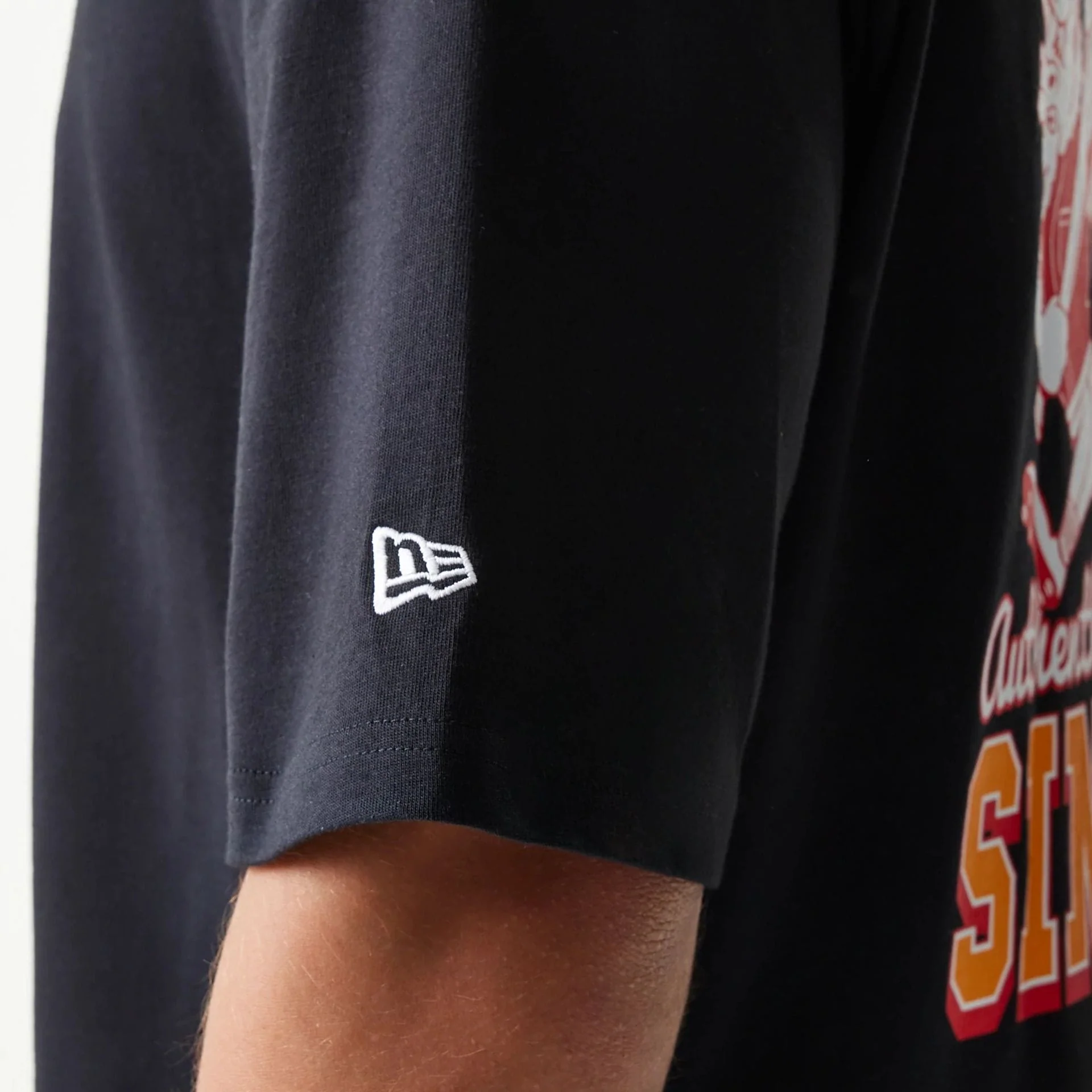 New Era Baseball Cows Character Graphic Black Oversized T-Shirt - Image 7