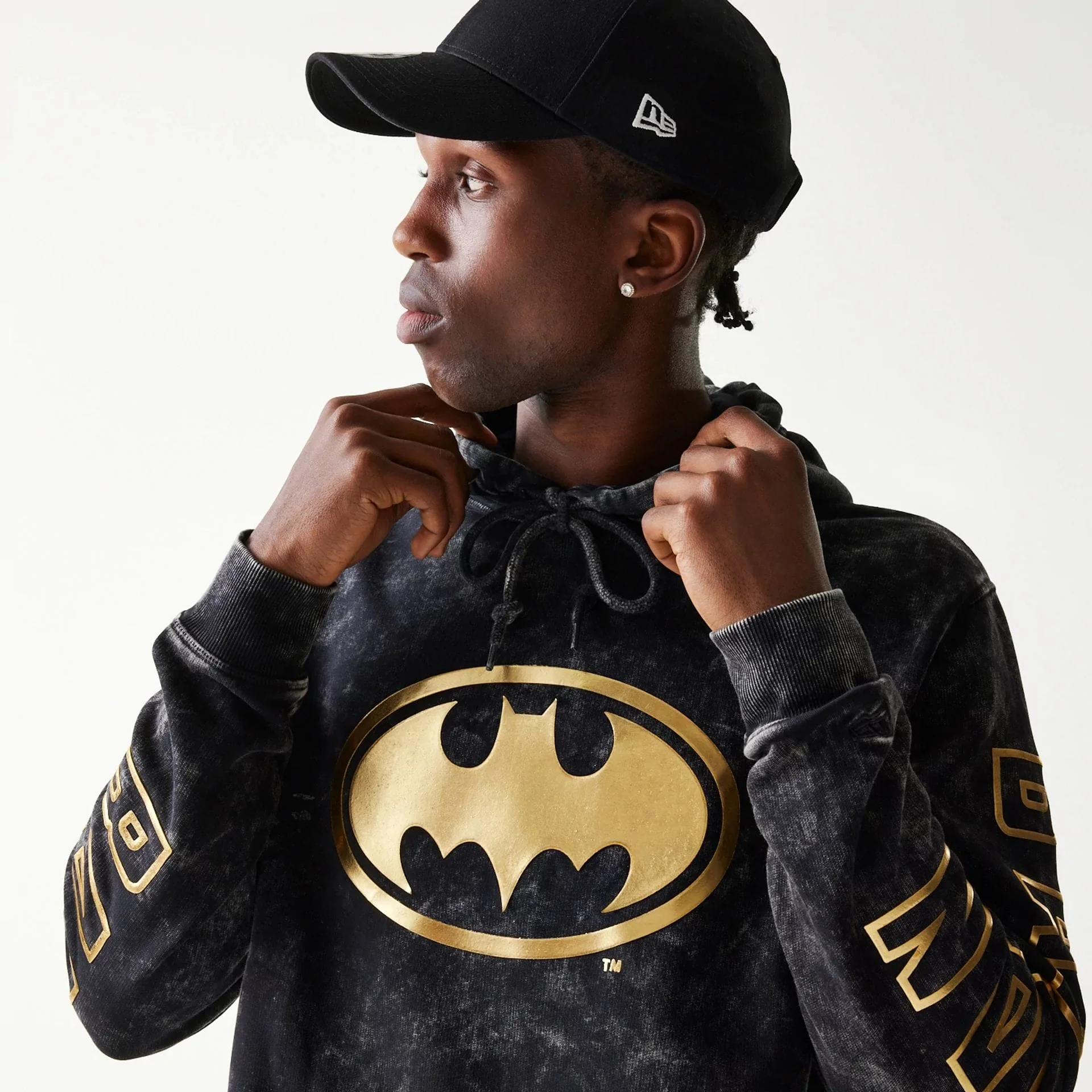 New Era Batman 1989 Black Pullover Hoodie - Image 3