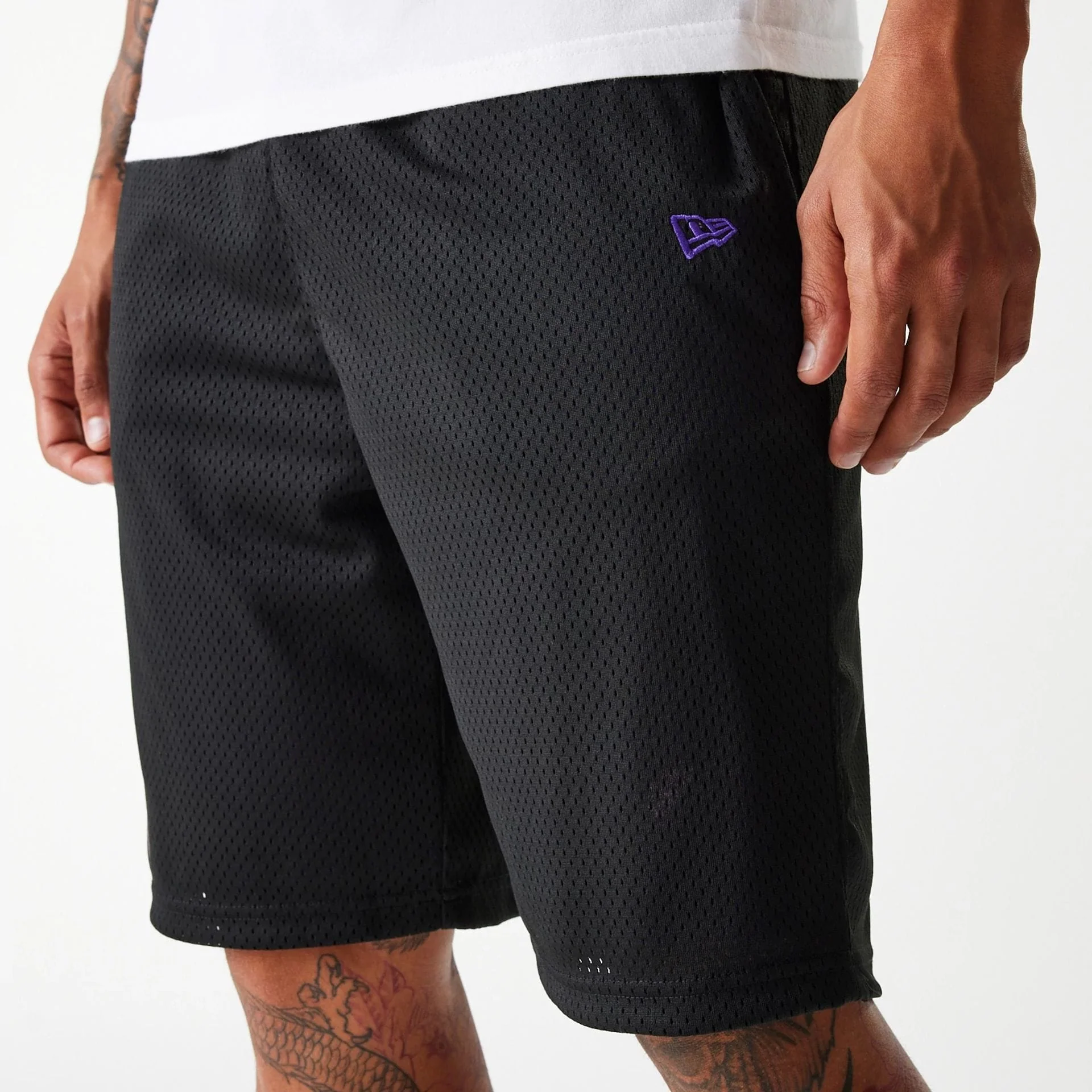 New Era Black Mesh Shorts - Image 4