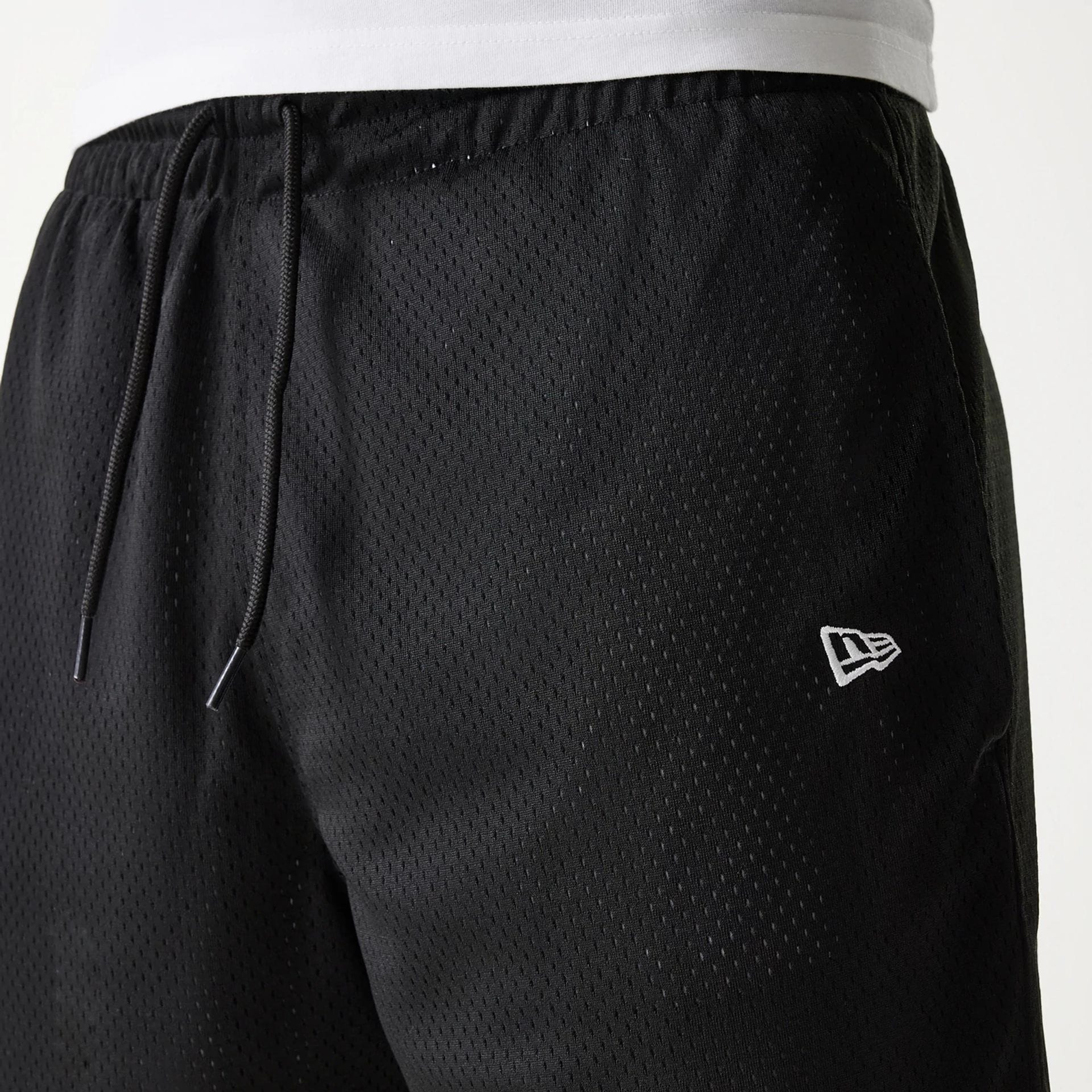 New Era Black Mesh Shorts - Image 4