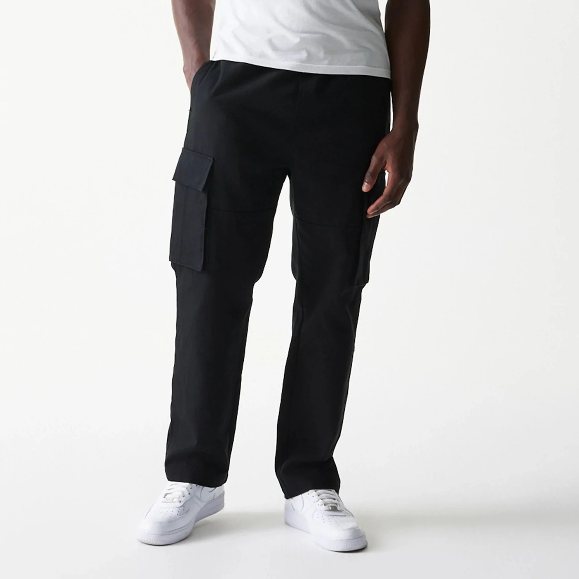 New Era Black Straight Leg Cargo Joggers - Image 2