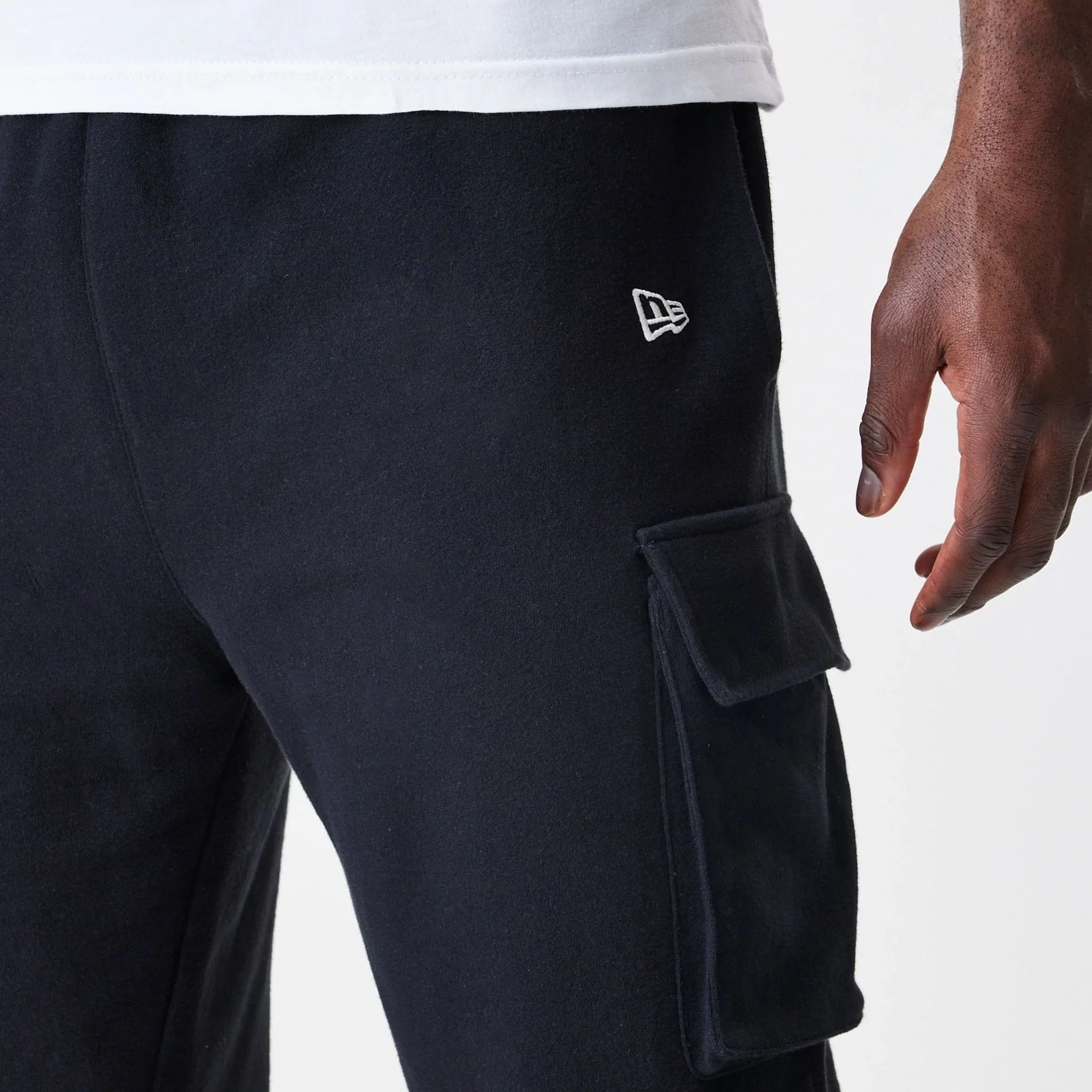 New Era Cargo Black Joggers - Image 4