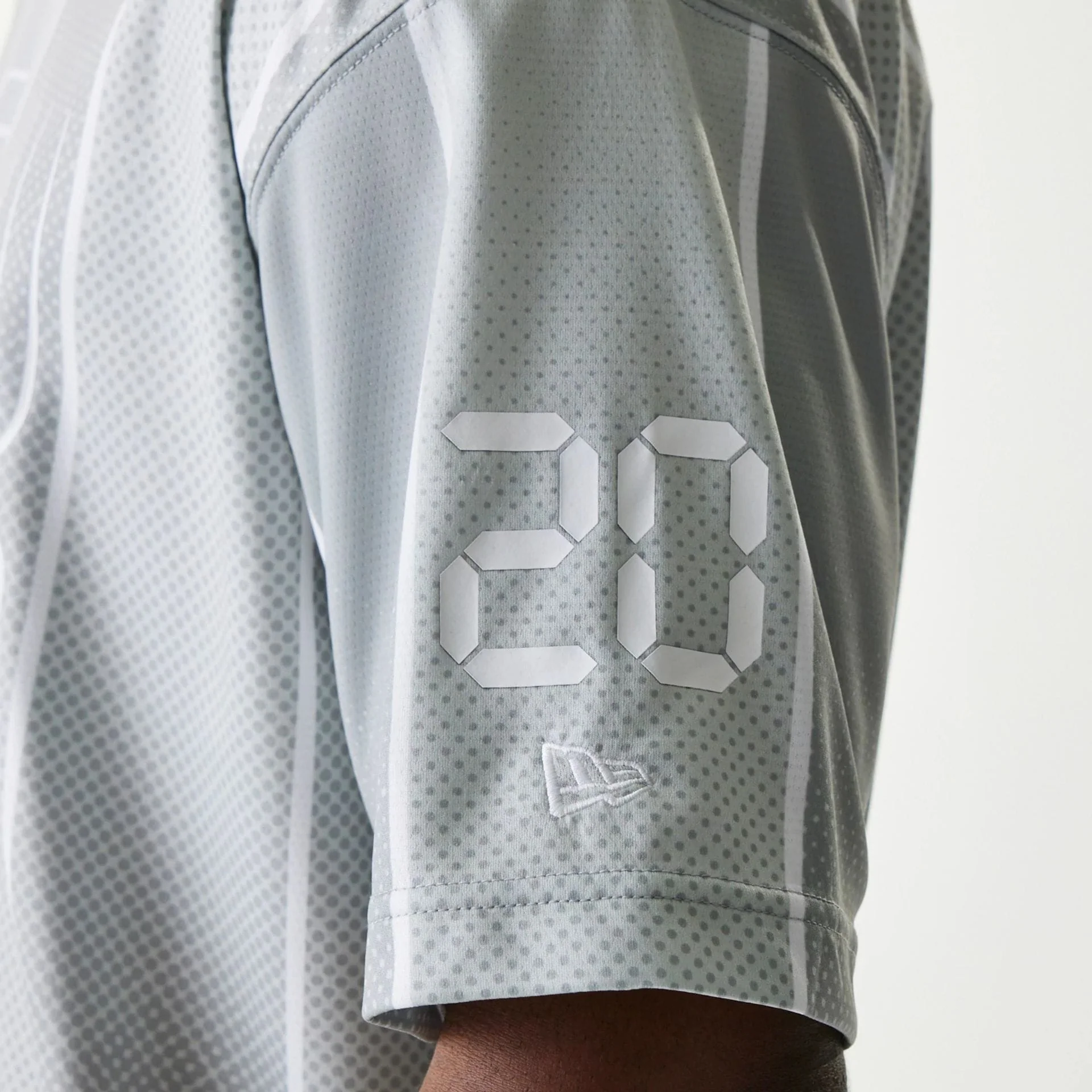 New Era City Sport Grey T-Shirt - Image 5