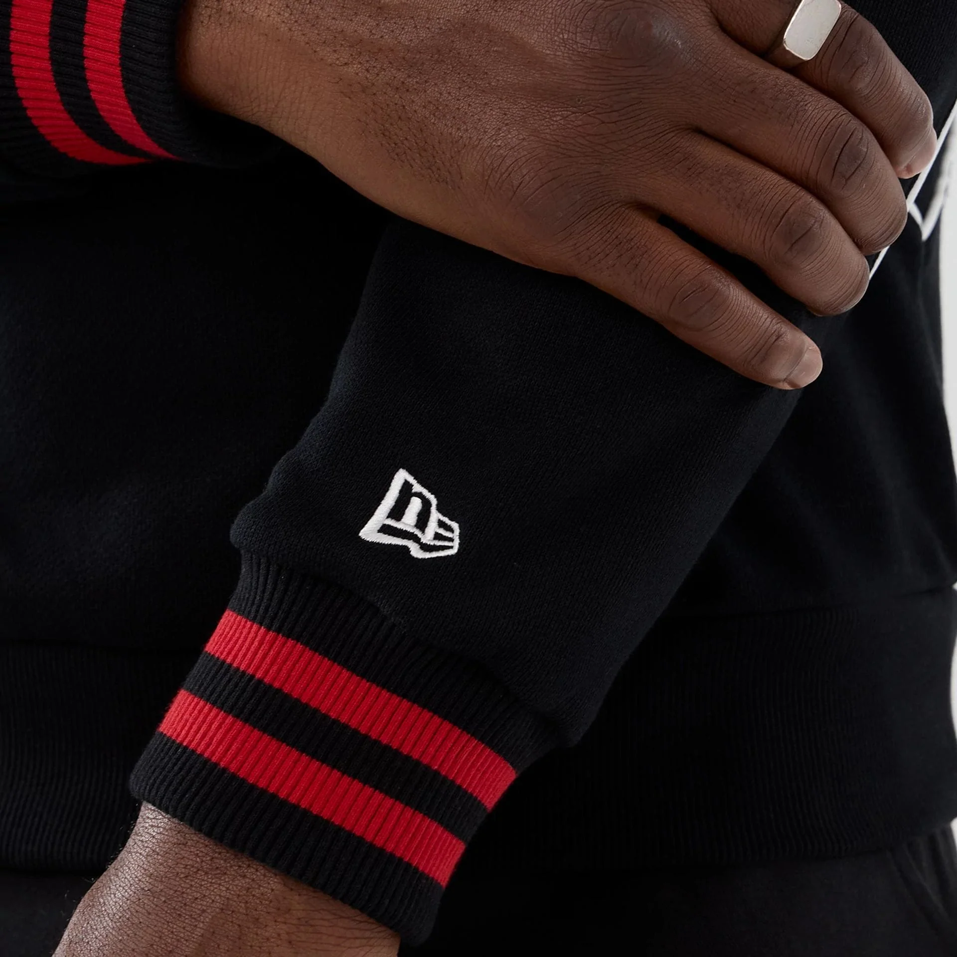 New Era Colour Block Black Crew Neck Sweater - Image 4