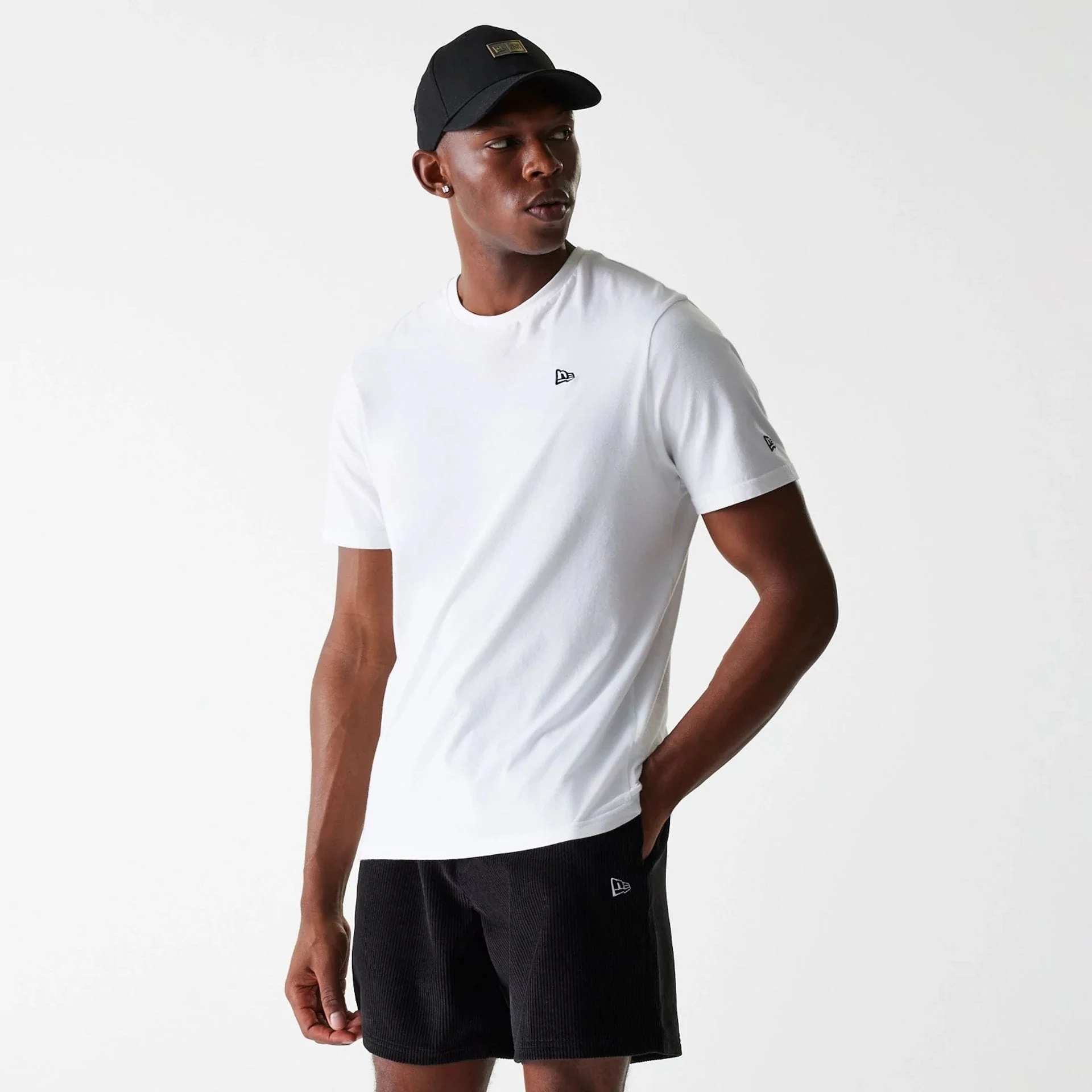 New Era Cord Black Shorts - Image 4