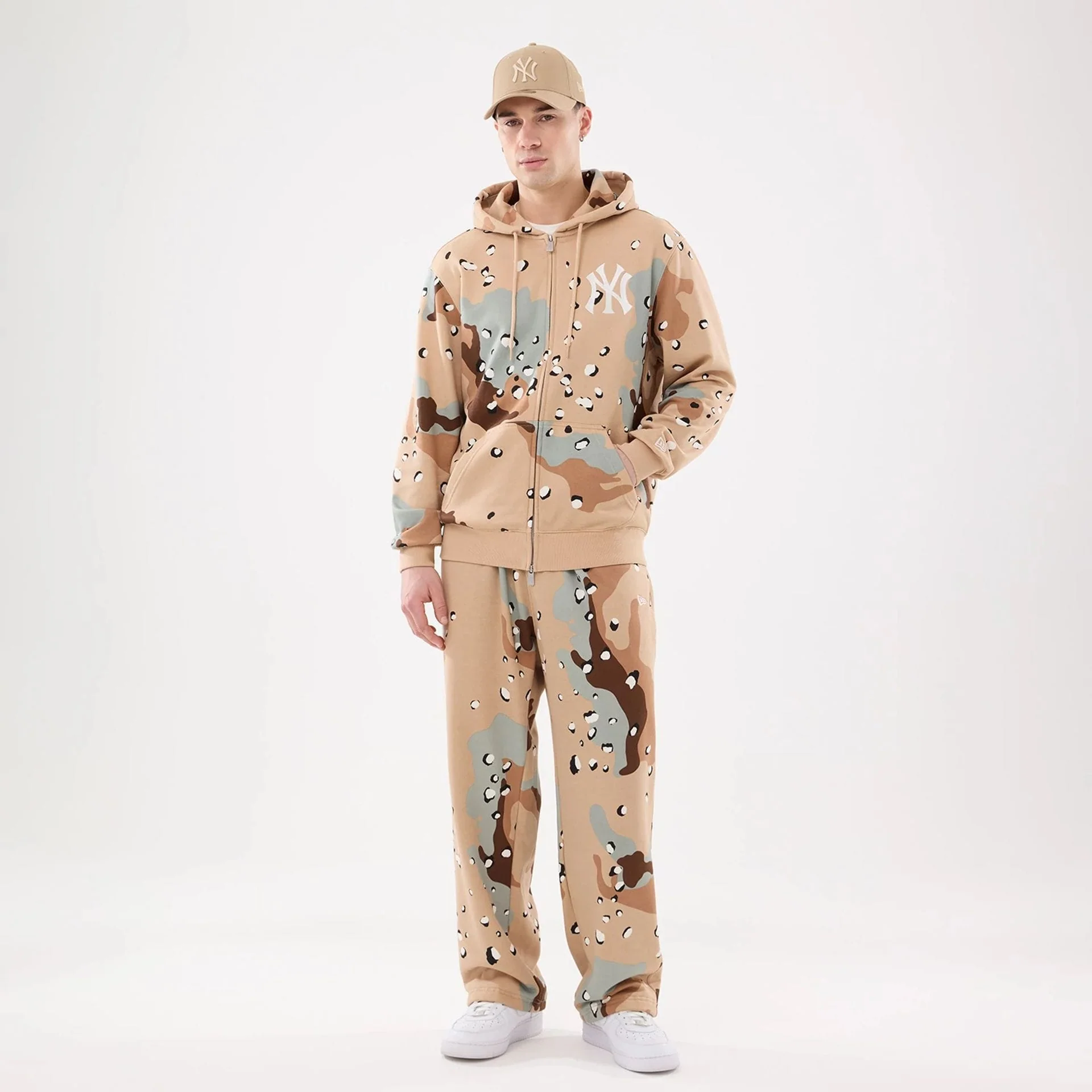 New Era Desert Camo Joggers - Image 8