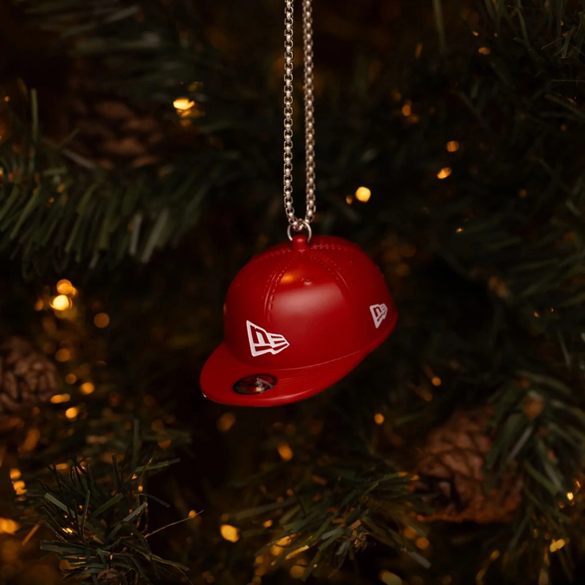 New Era Double Pack Red and Green Festive Hanging Ornaments - Image 3