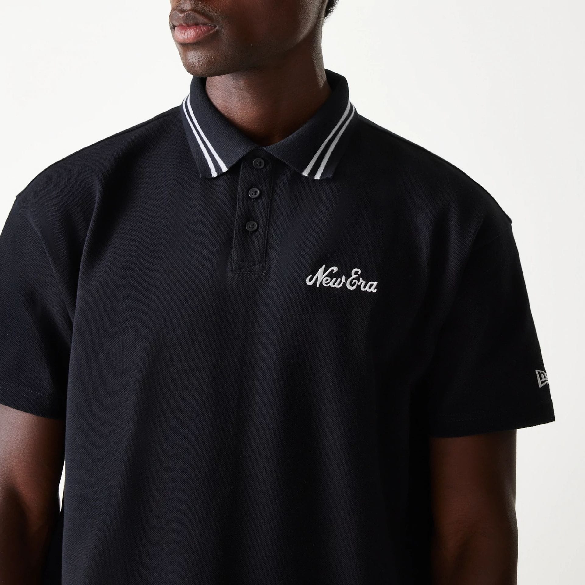 New Era Drop Shoulder Black Polo Shirt - Image 3