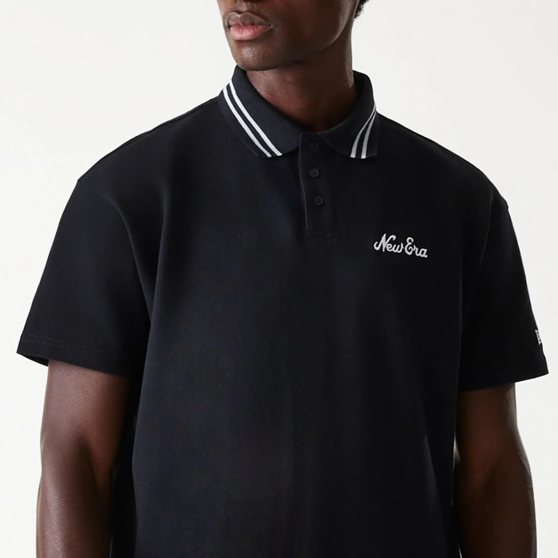 New Era Drop Shoulder Black Polo Shirt - Image 4