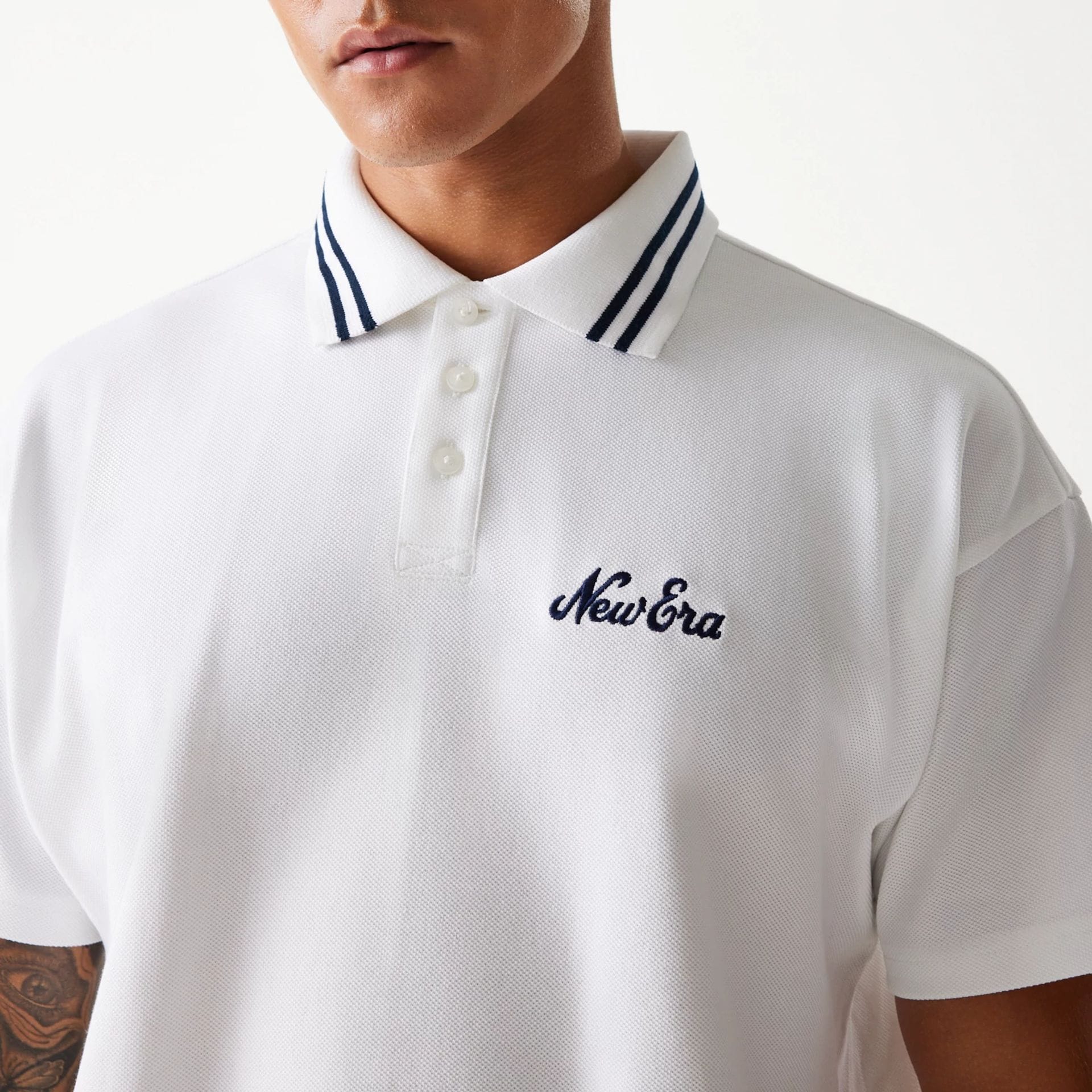 New Era Drop Shoulder White Polo Shirt - Image 4