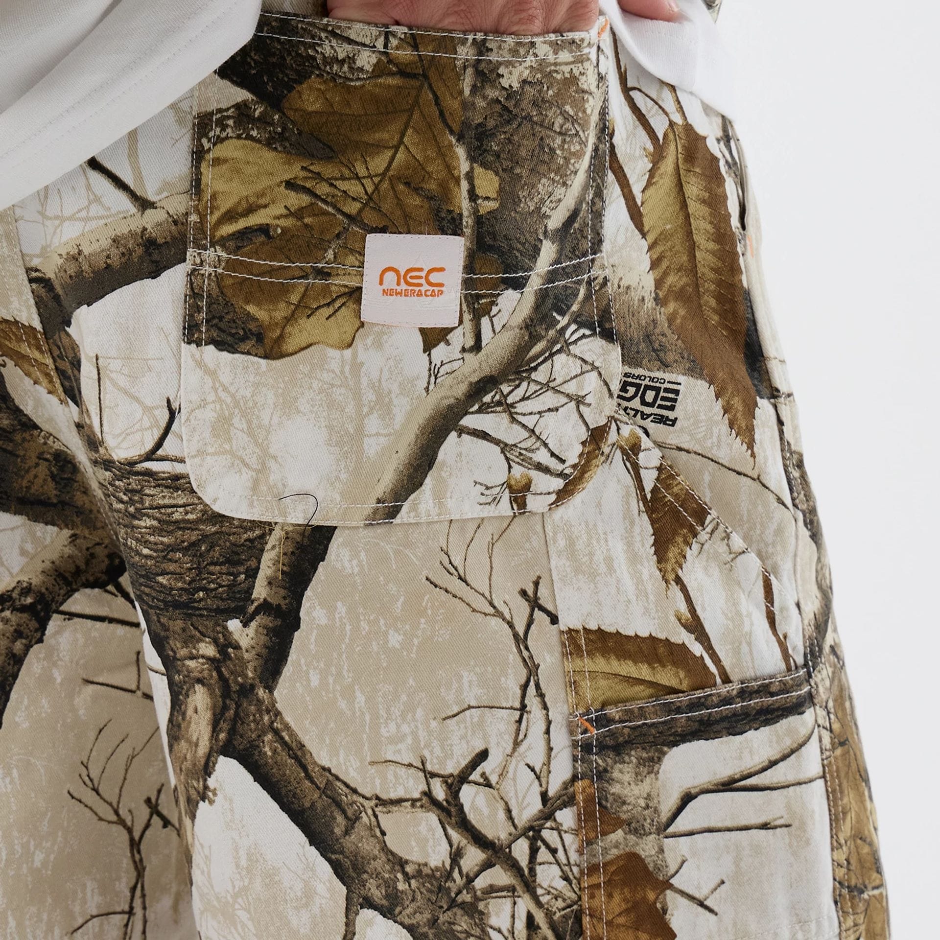 New Era Earthy Skin Real Tree Snow Oversized Shorts - Image 2