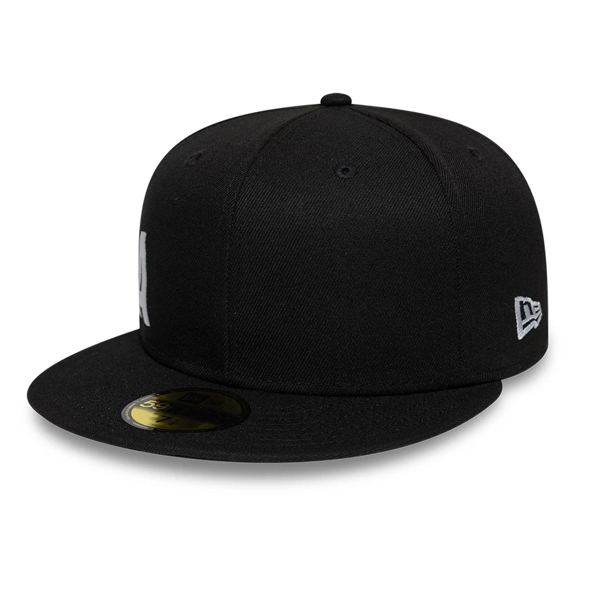 New Era Essential Black 59FIFTY Fitted Cap - Image 5