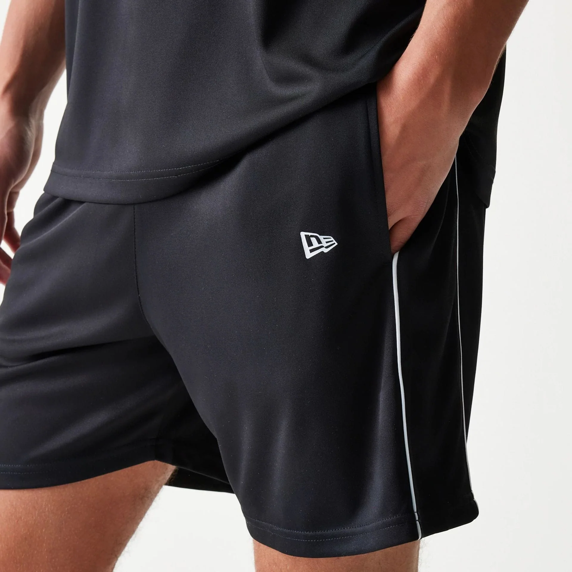 New Era Football Black Shorts - Image 5