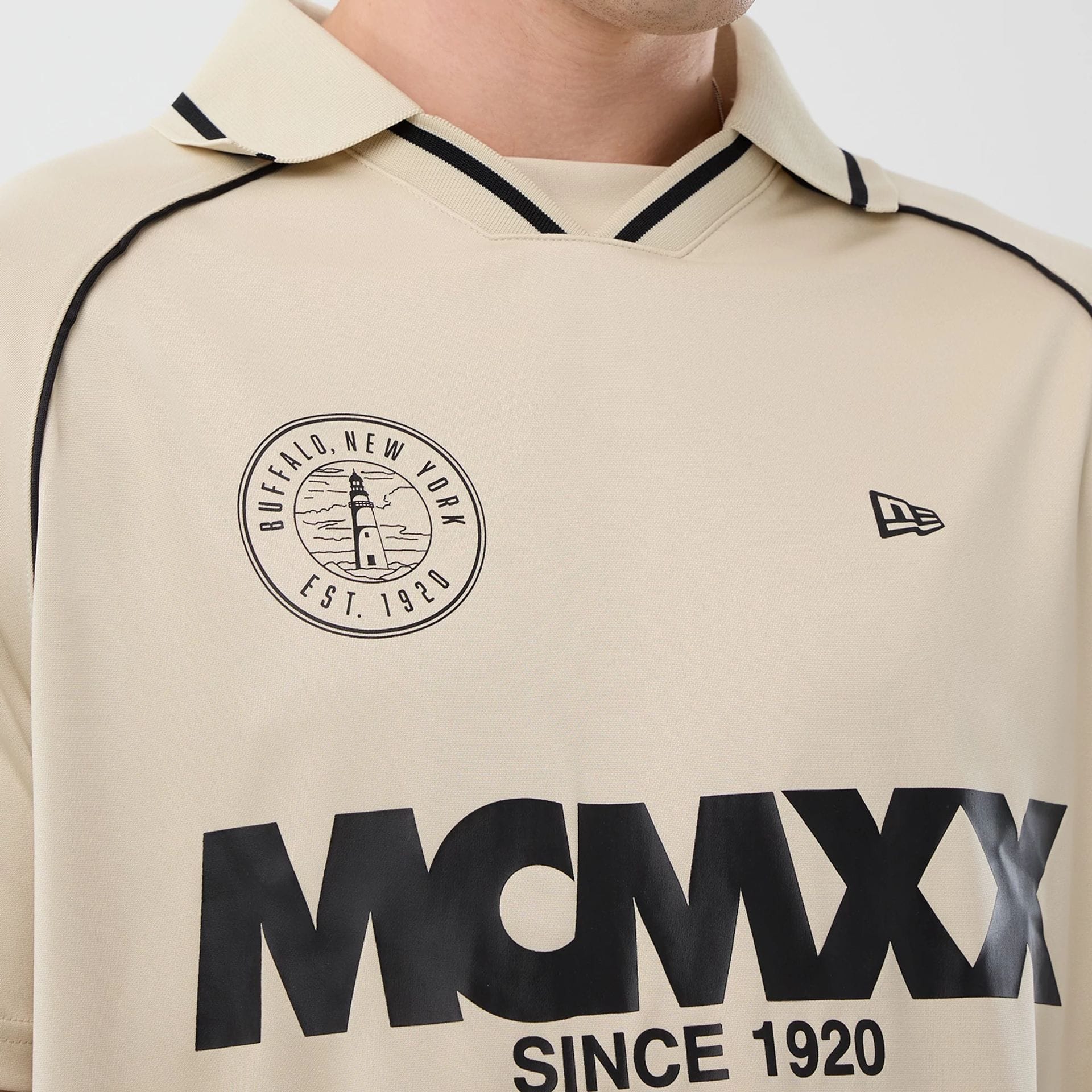 New Era Football Light Beige T-Shirt - Image 4
