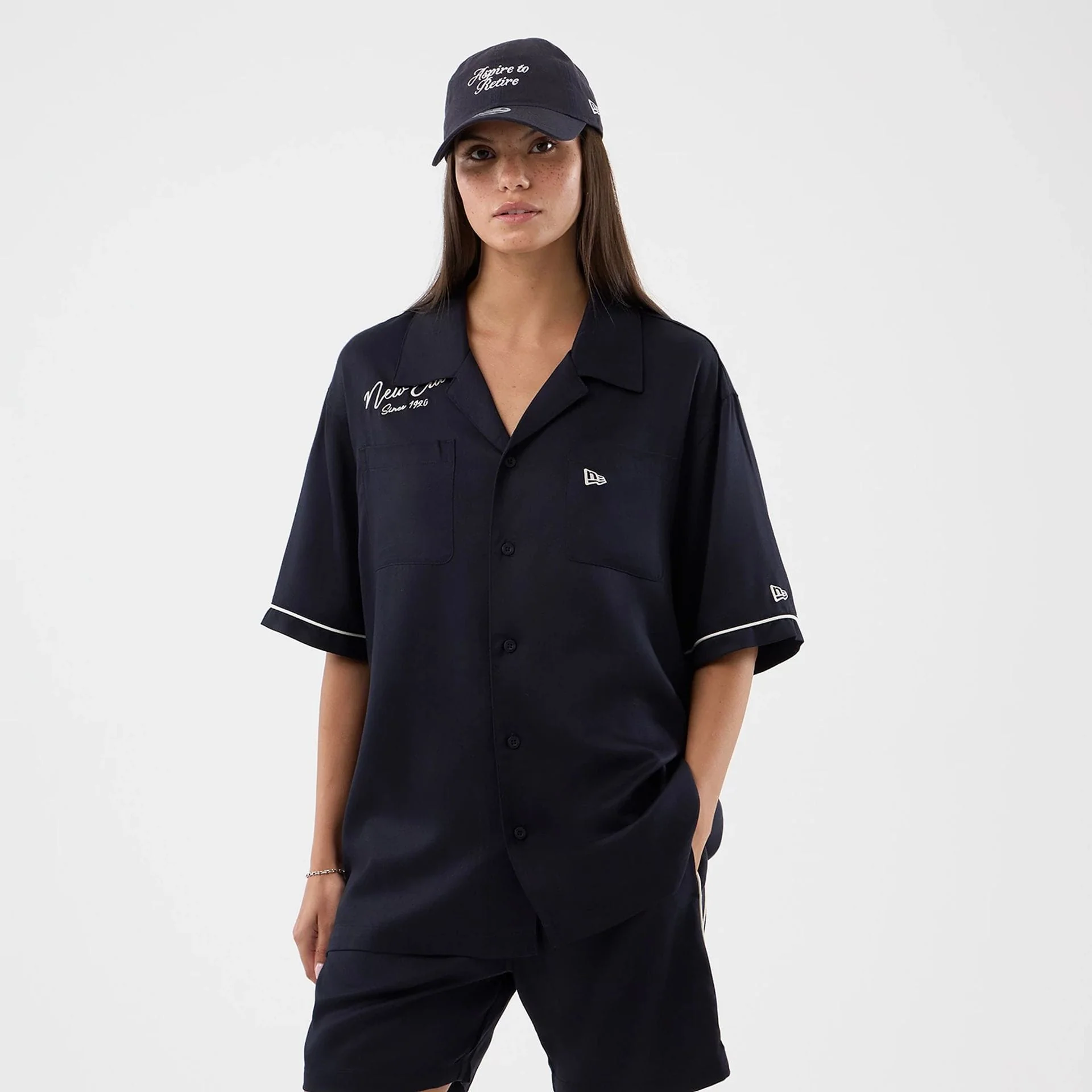 New Era Graphic Revere Navy Short Sleeve Shirt - Image 4