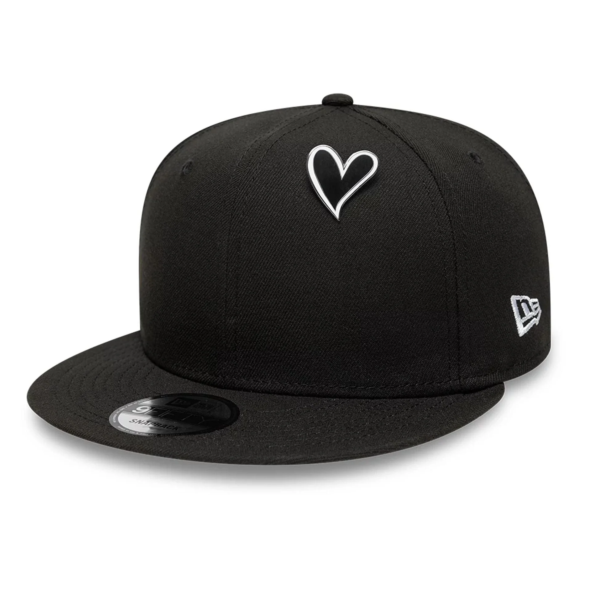 New Era Heart Black Pin Badge - Image 2