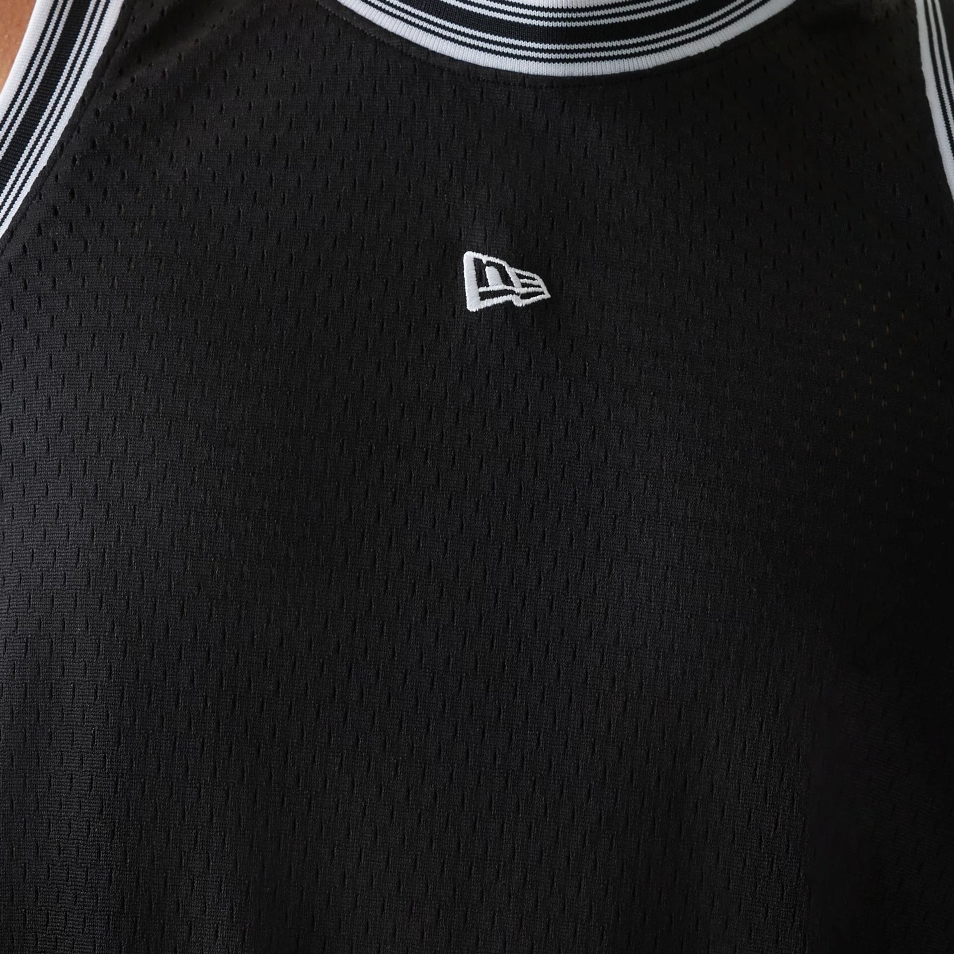 New Era Japan Mesh Black Sleeveless T-Shirt - Image 3