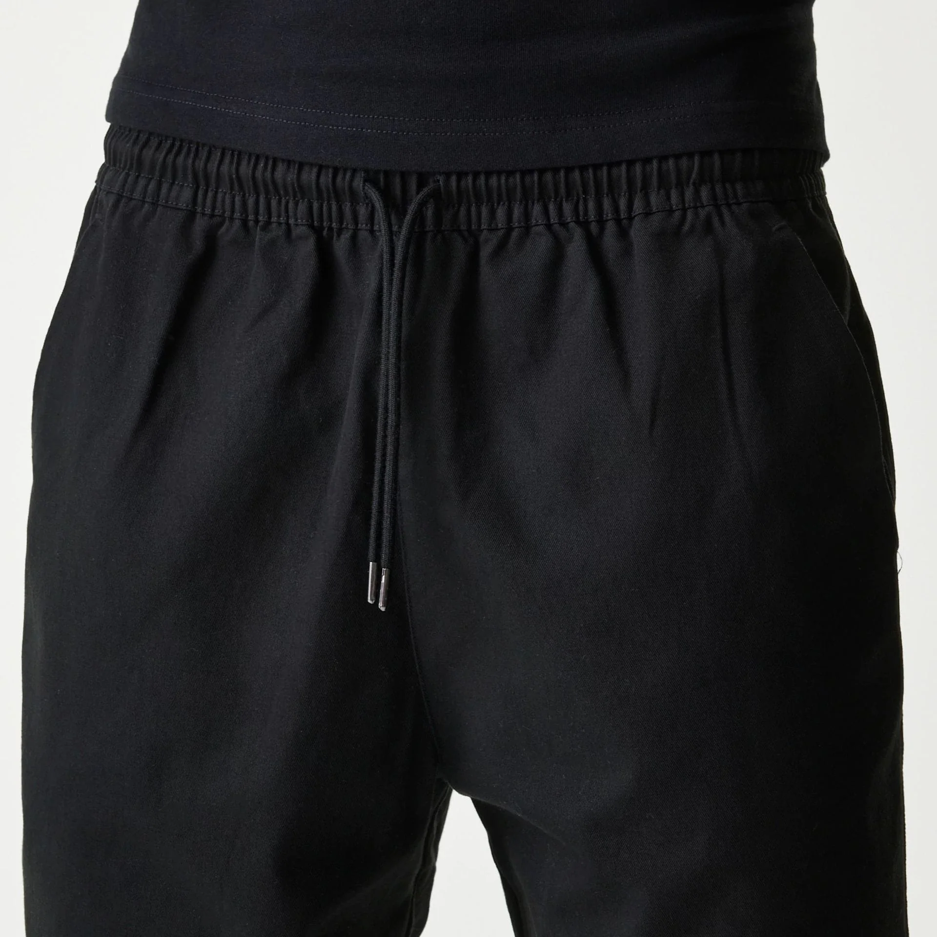 New Era Japan Woven Black Shorts - Image 4
