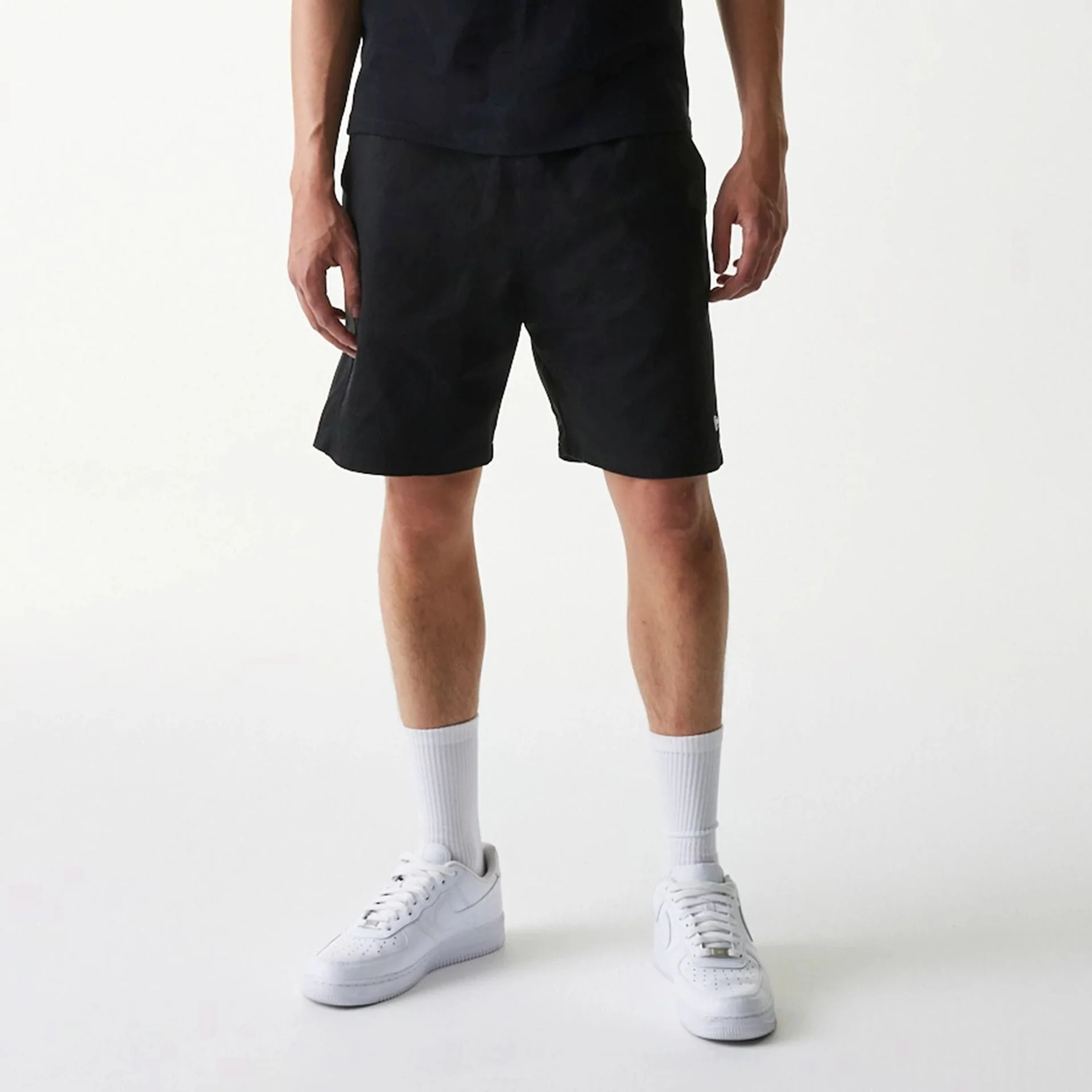 New Era Japan Woven Black Shorts - Image 8