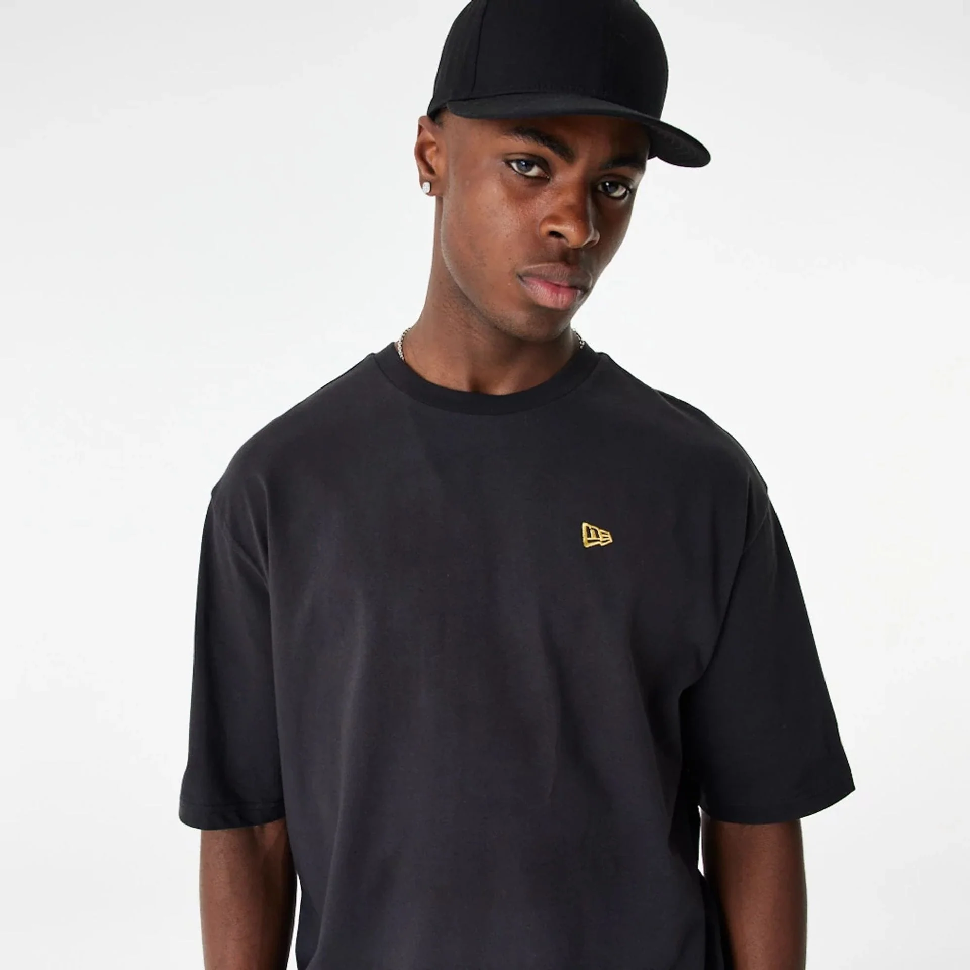New Era Lifestyle 59FIFTY Black Oversized T-Shirt - Image 5
