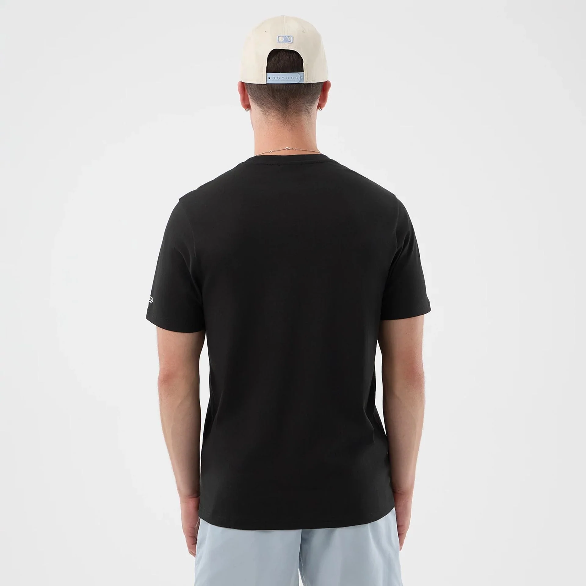 New Era Logo Graphic Black T-Shirt - Image 2