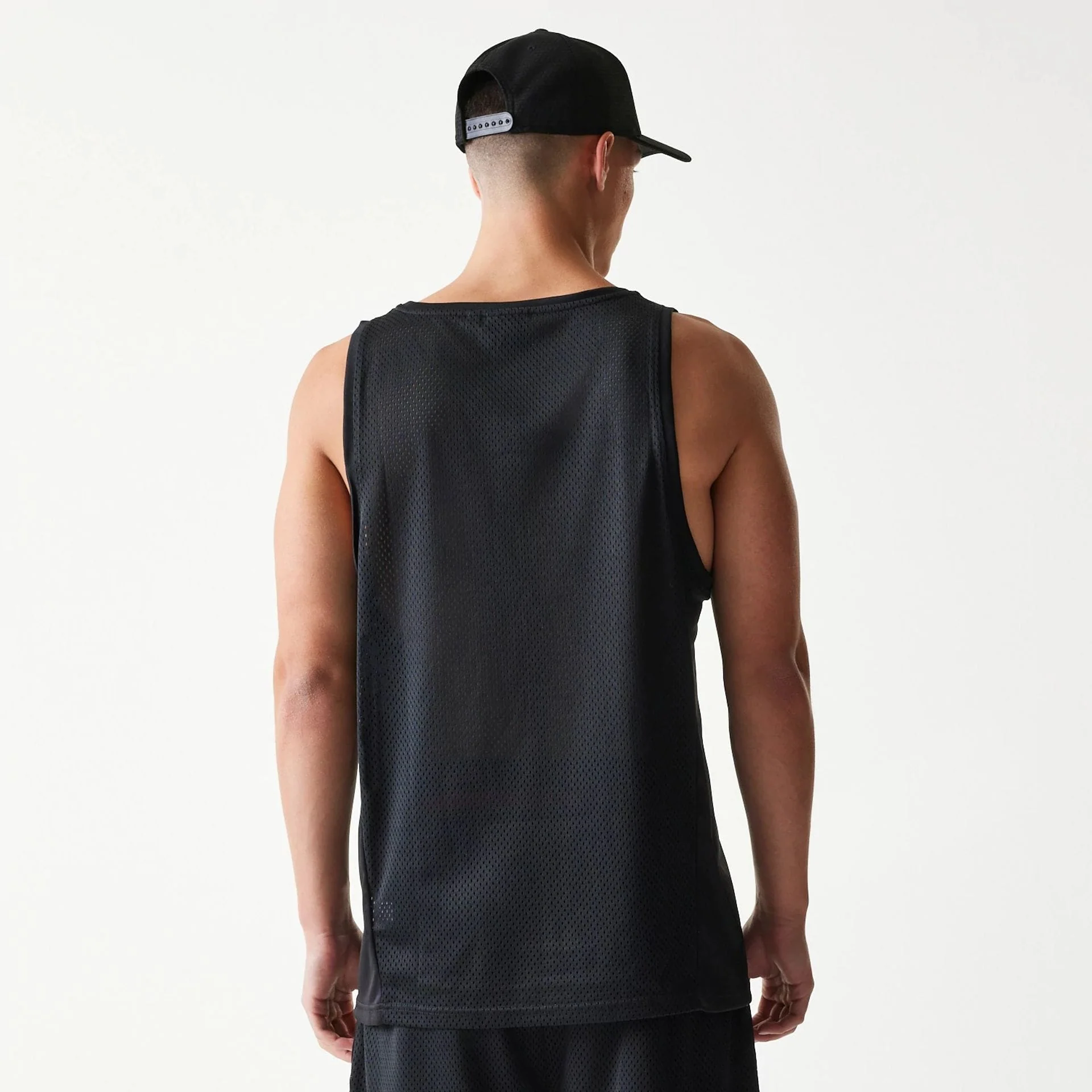 New Era Mesh Black Mesh Vest - Image 2