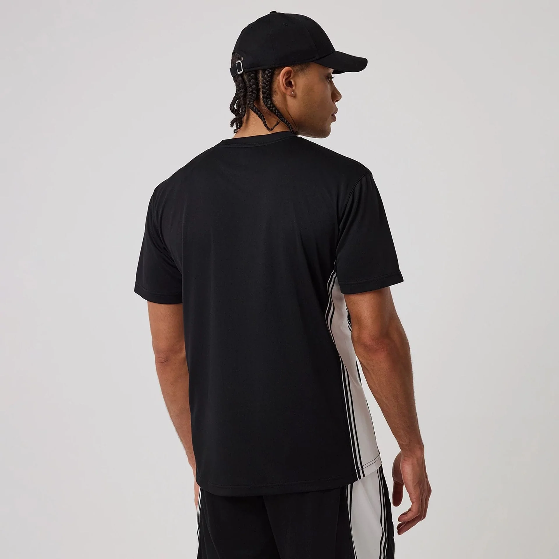 New Era Mesh Black T-Shirt - Image 2
