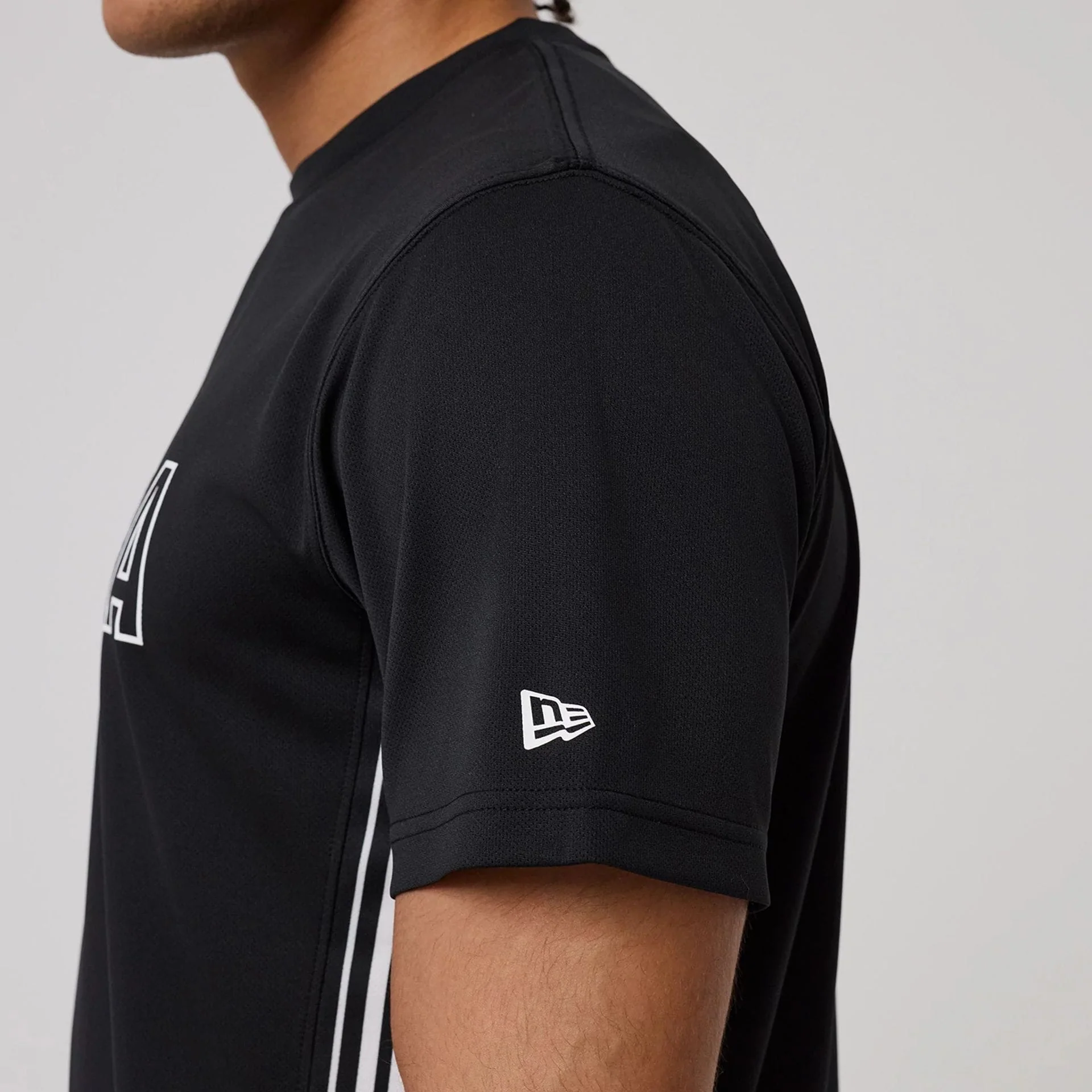 New Era Mesh Black T-Shirt - Image 4