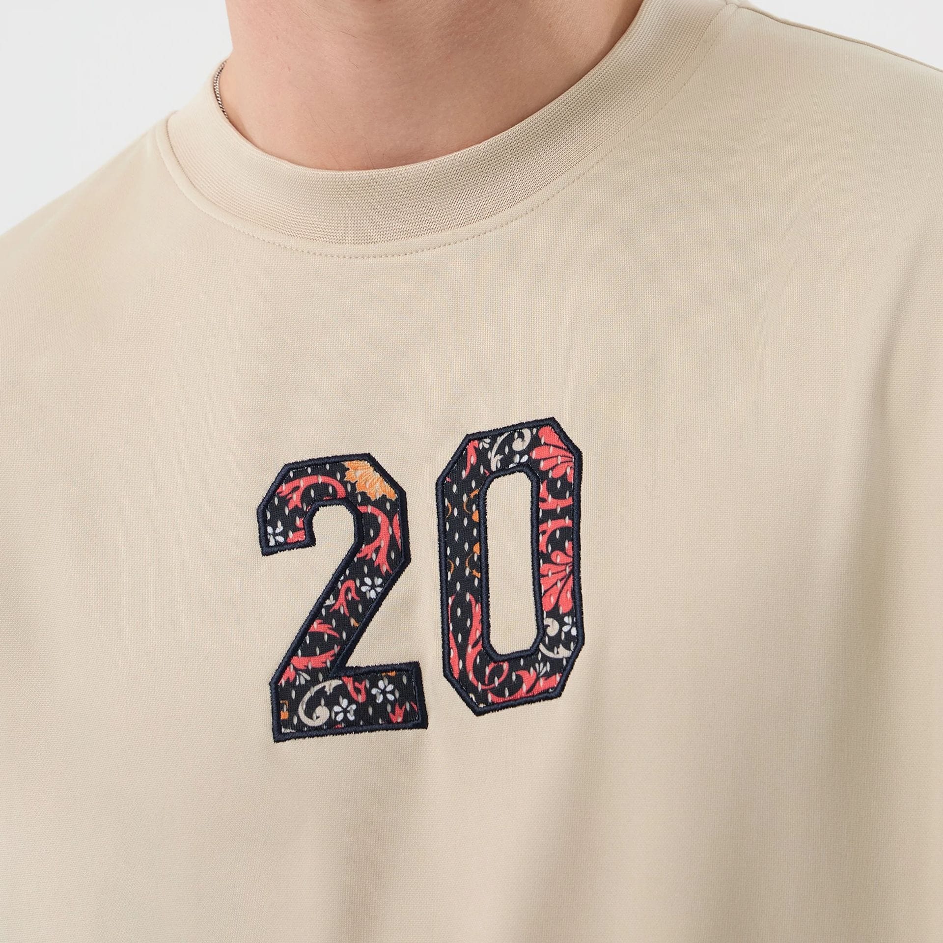 New Era Mesh Infill Light Beige Oversized T-Shirt - Image 3