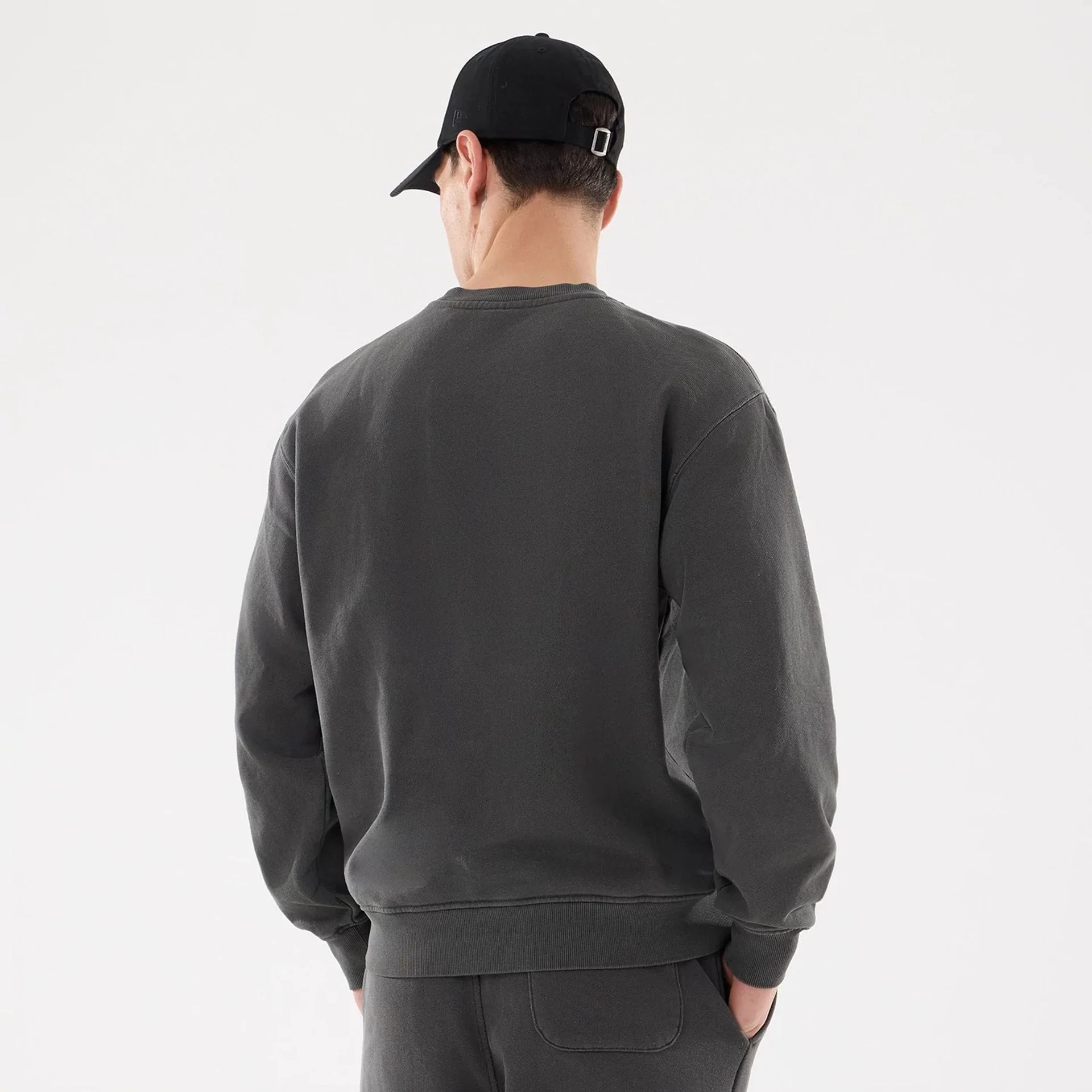 New Era Originators Black Crew Neck Sweater - Image 2