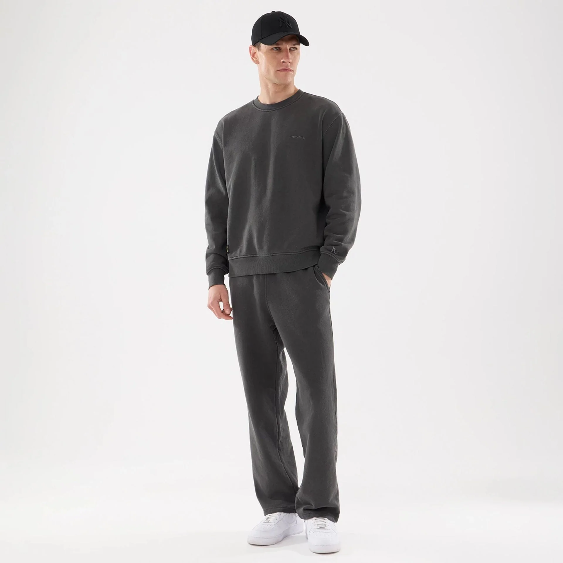 New Era Originators Black Crew Neck Sweater - Image 8