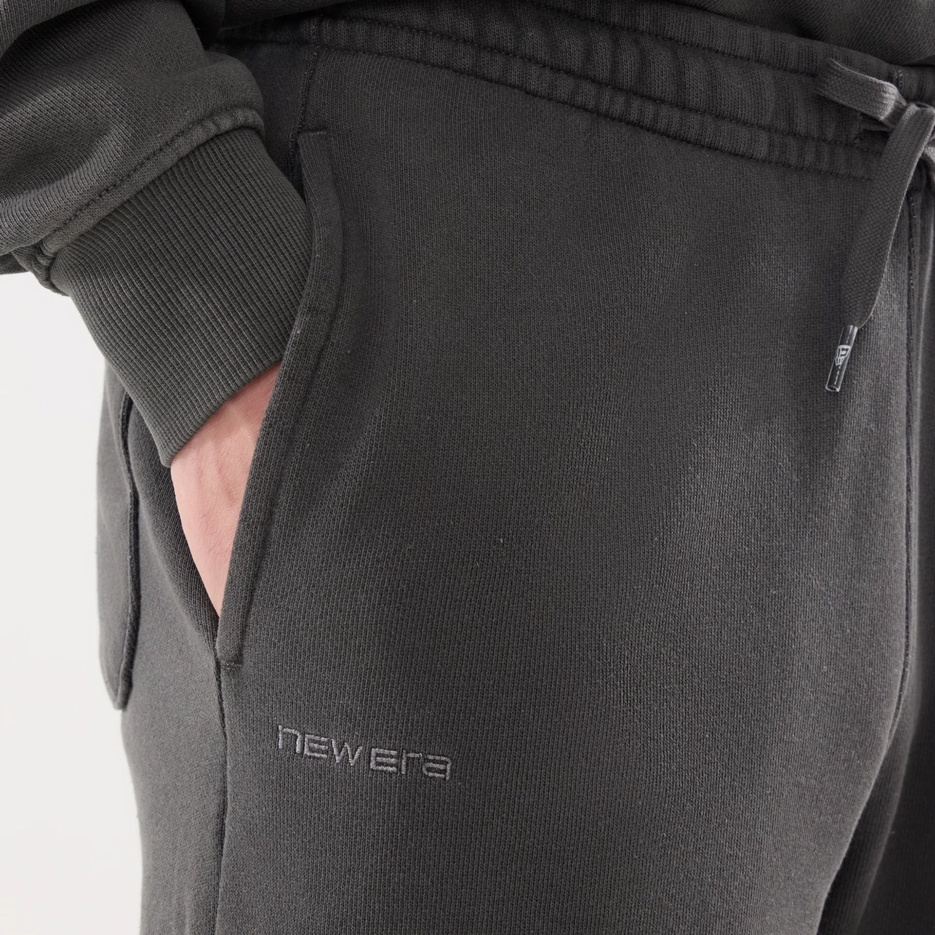 New Era Originators Black Straight Leg Joggers - Image 3