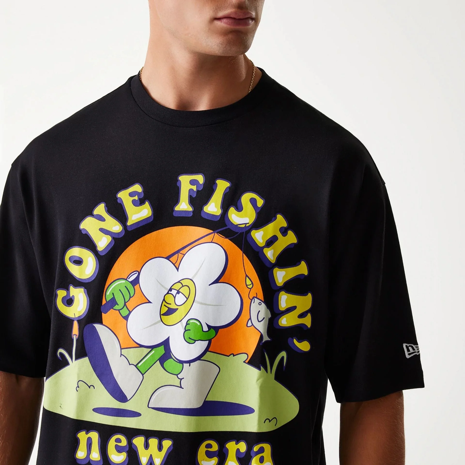 New Era Outdoor Graphic Black Oversized T-Shirt - Image 5