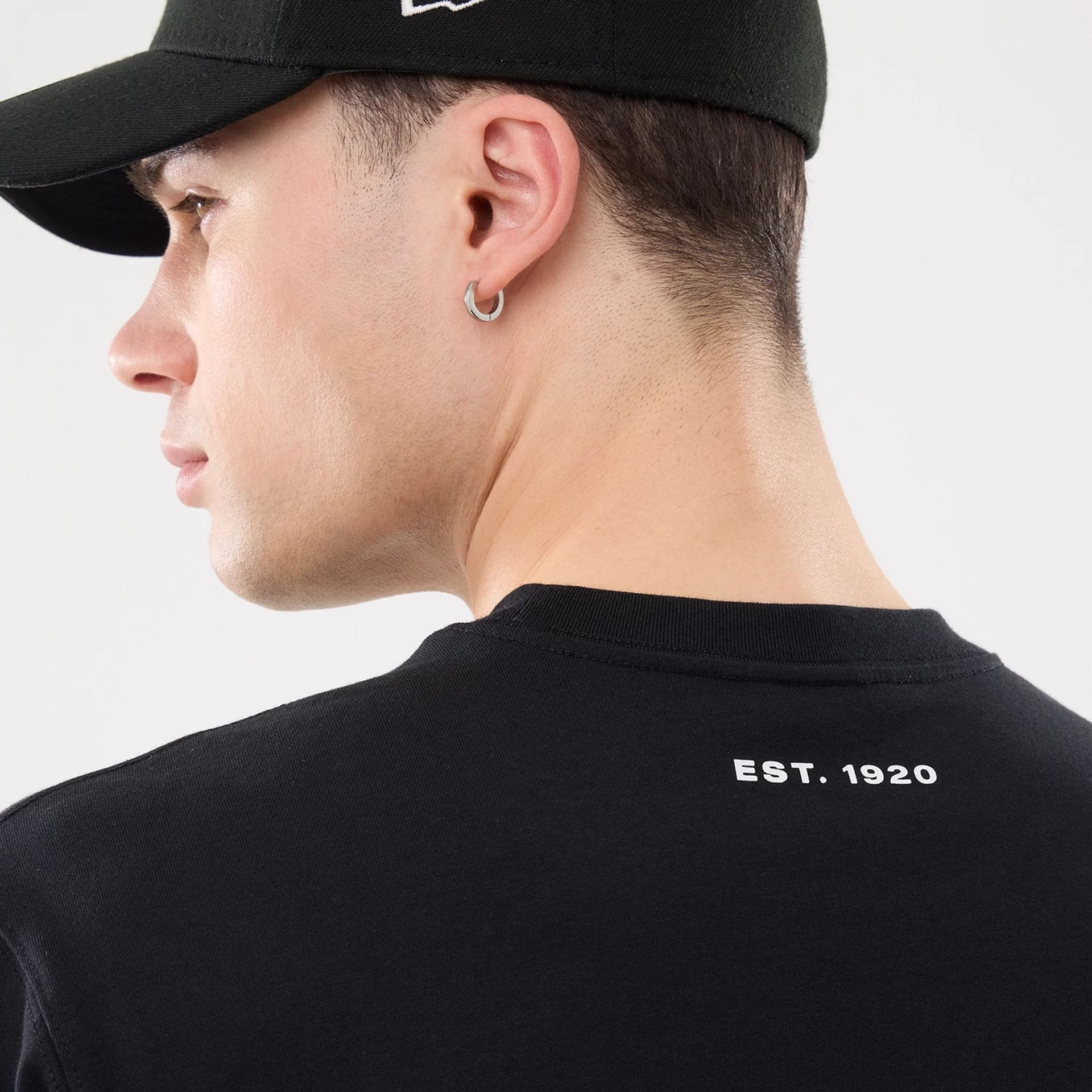 New Era Outdoor Mountain Black T-Shirt - Image 6