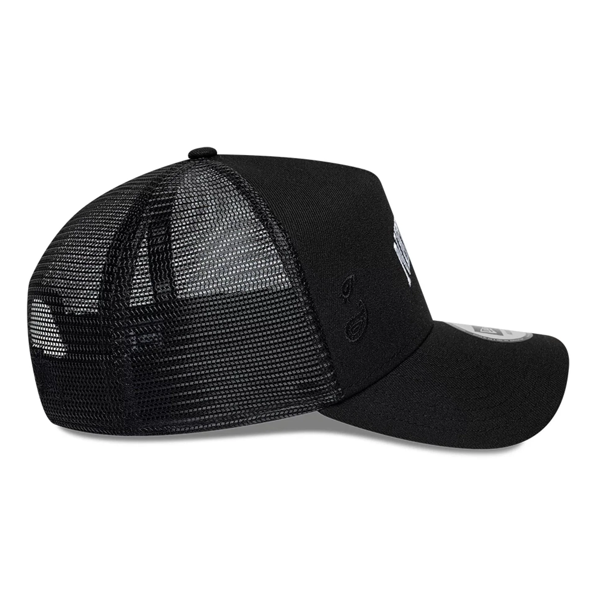 New Era Paisley Emblem Black 9FORTY A-Frame Trucker Adjustable Cap - Image 5