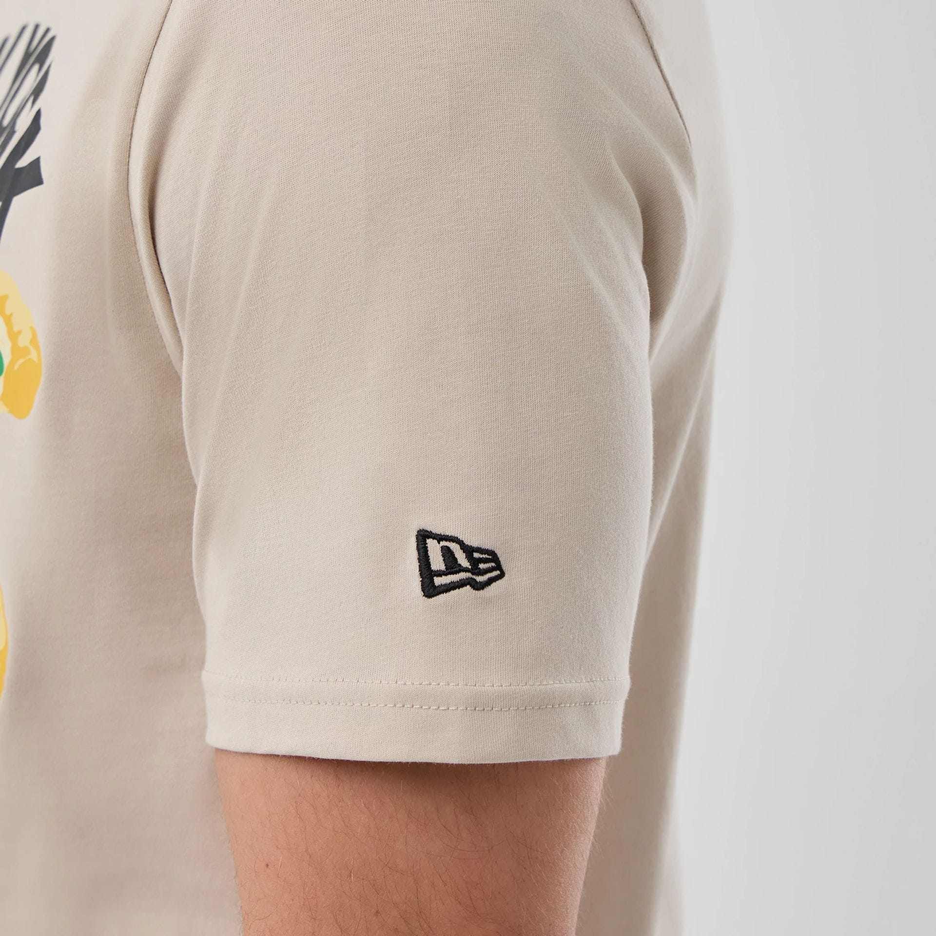 New Era Pizza Graphic Light Beige T-Shirt - Image 7