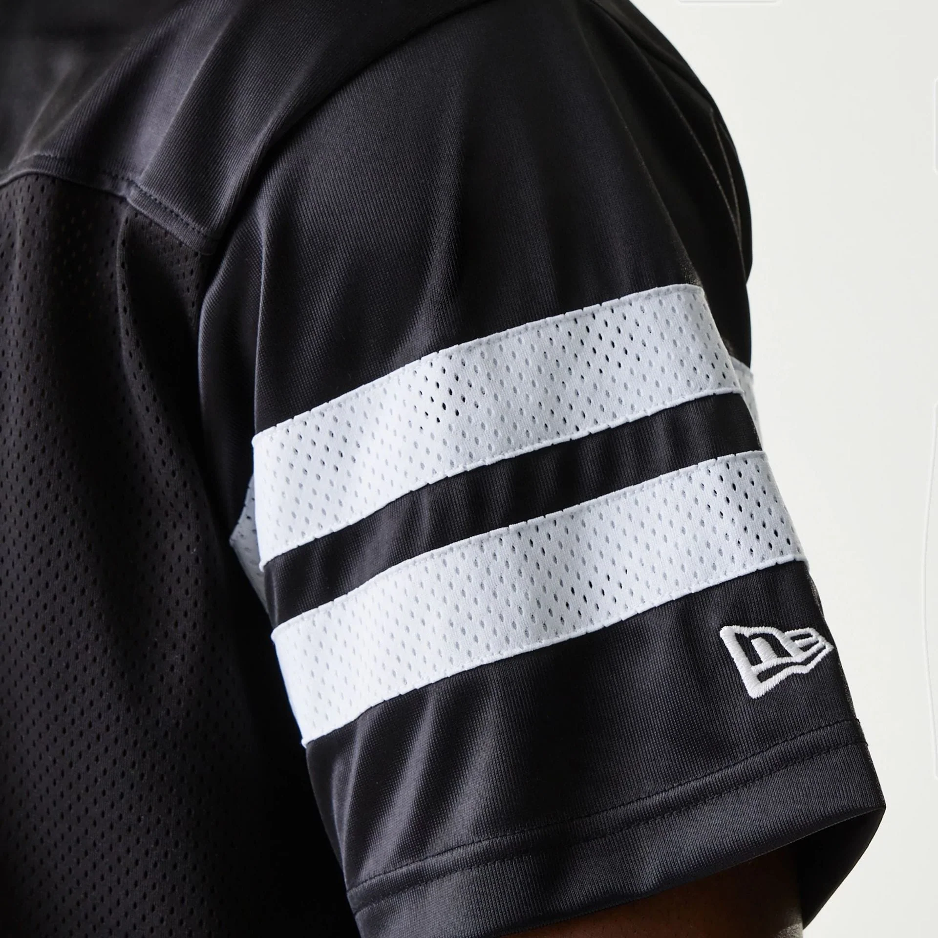 New Era Retro Sports Black Mesh Jersey - Image 6