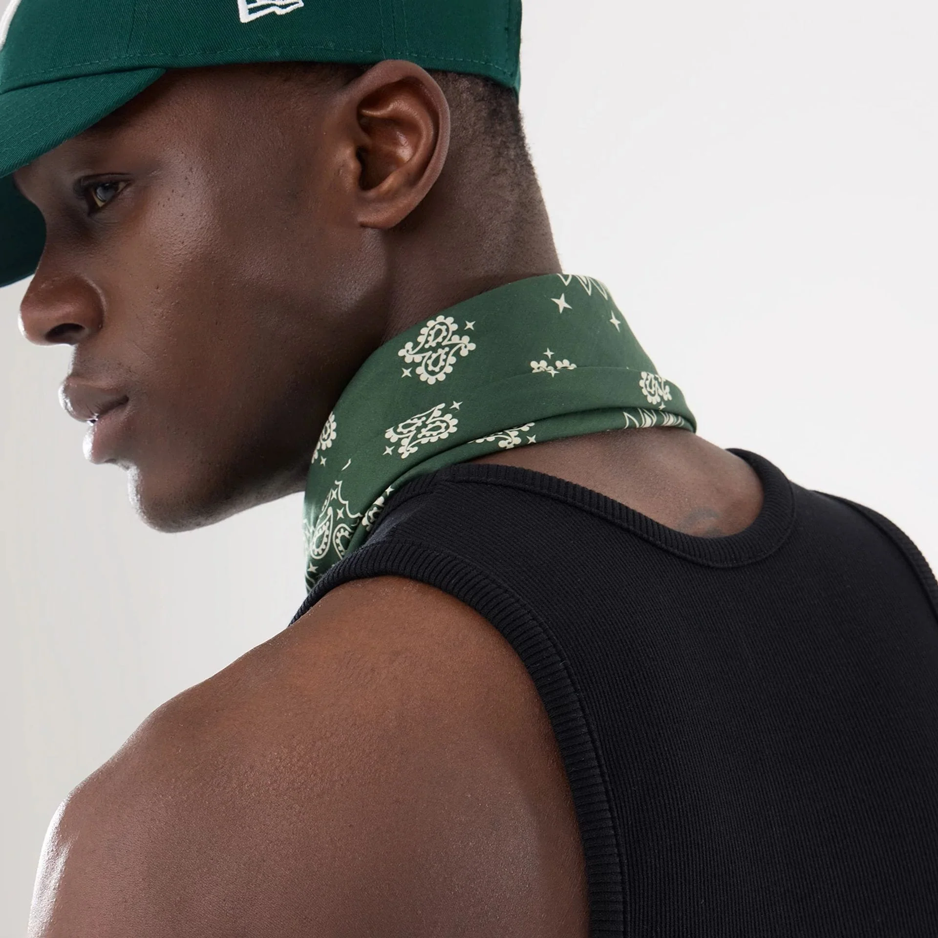 New Era Rib Black Vest - Image 8