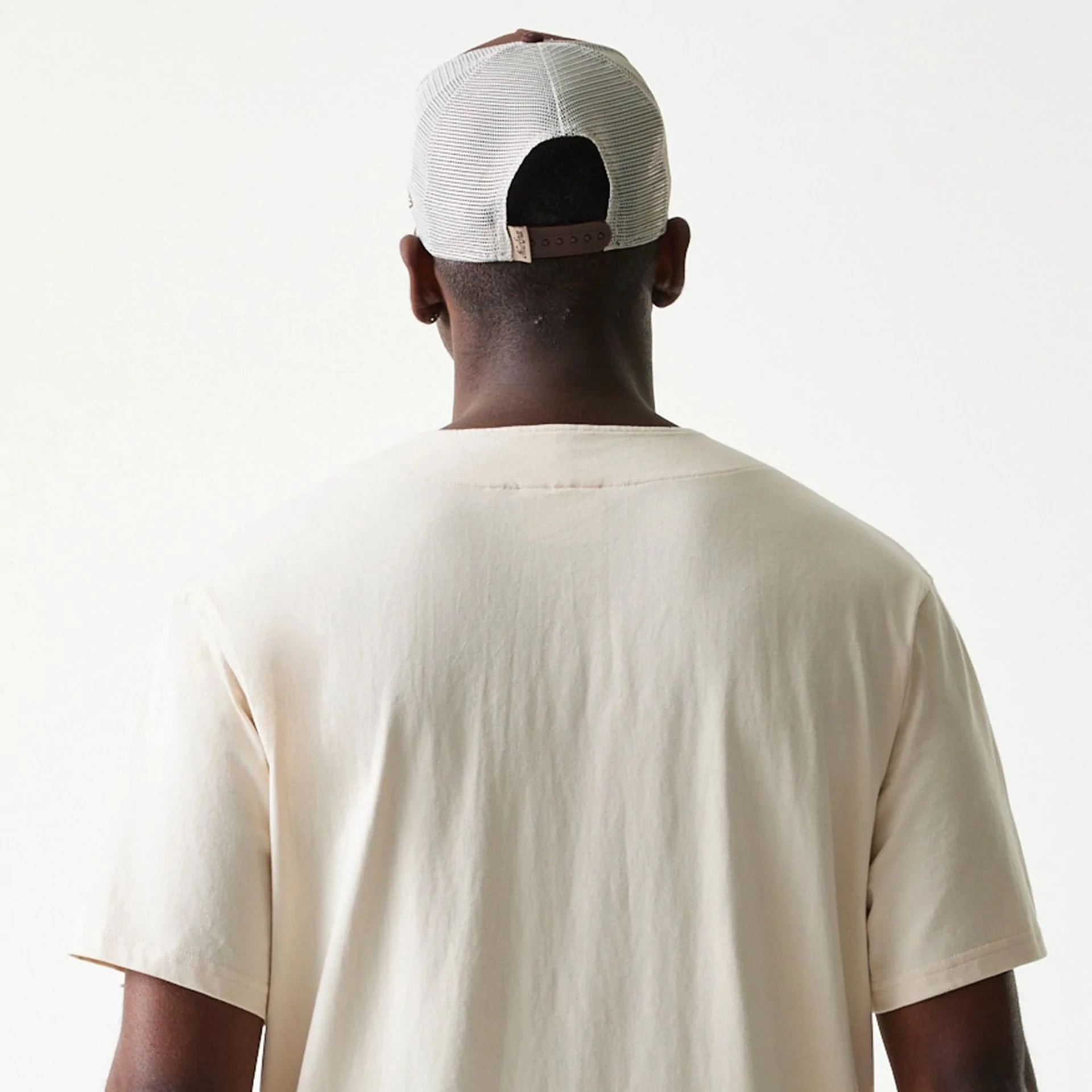 New Era Script Light Beige T-Shirt - Image 8