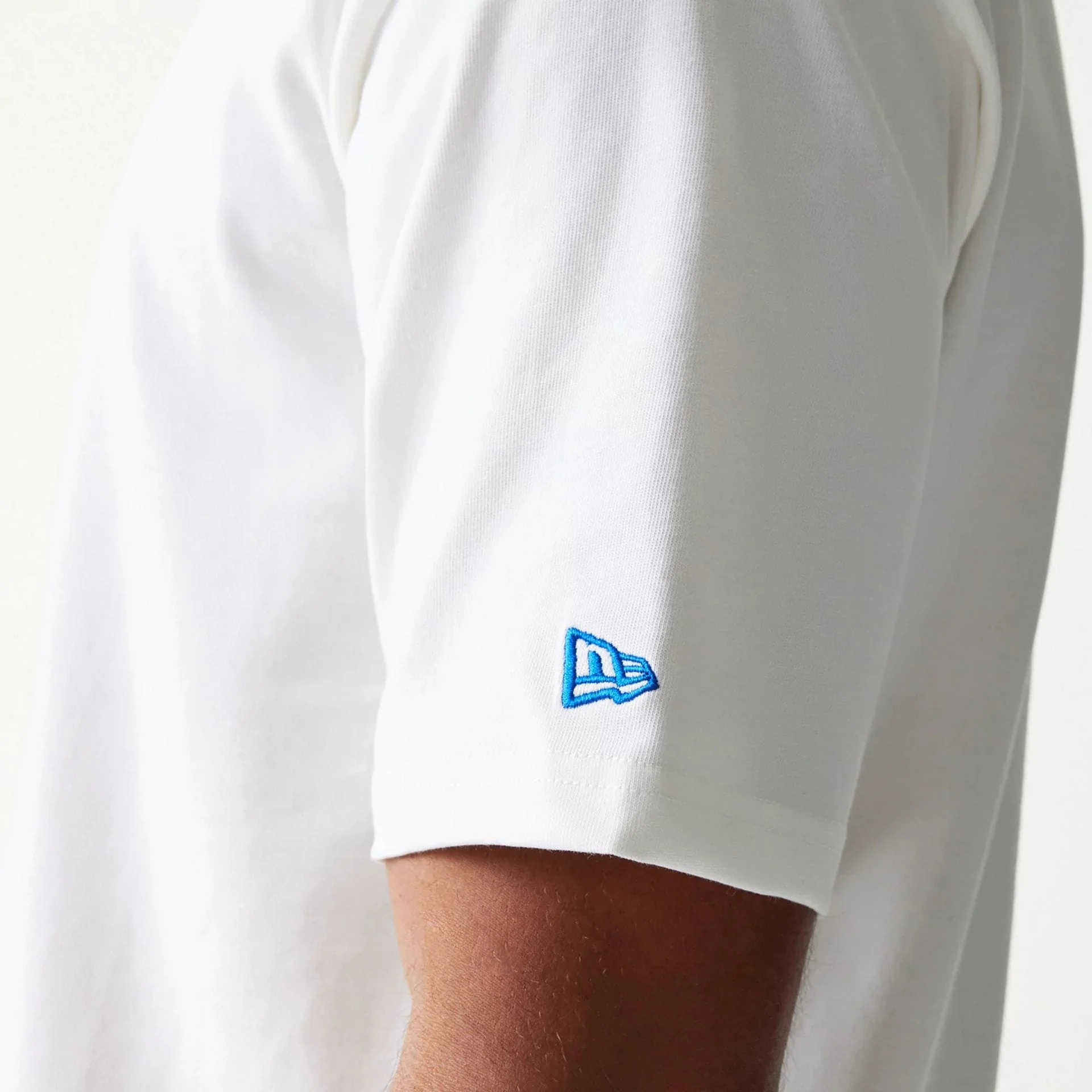 New Era Script White Oversized T-Shirt - Image 6