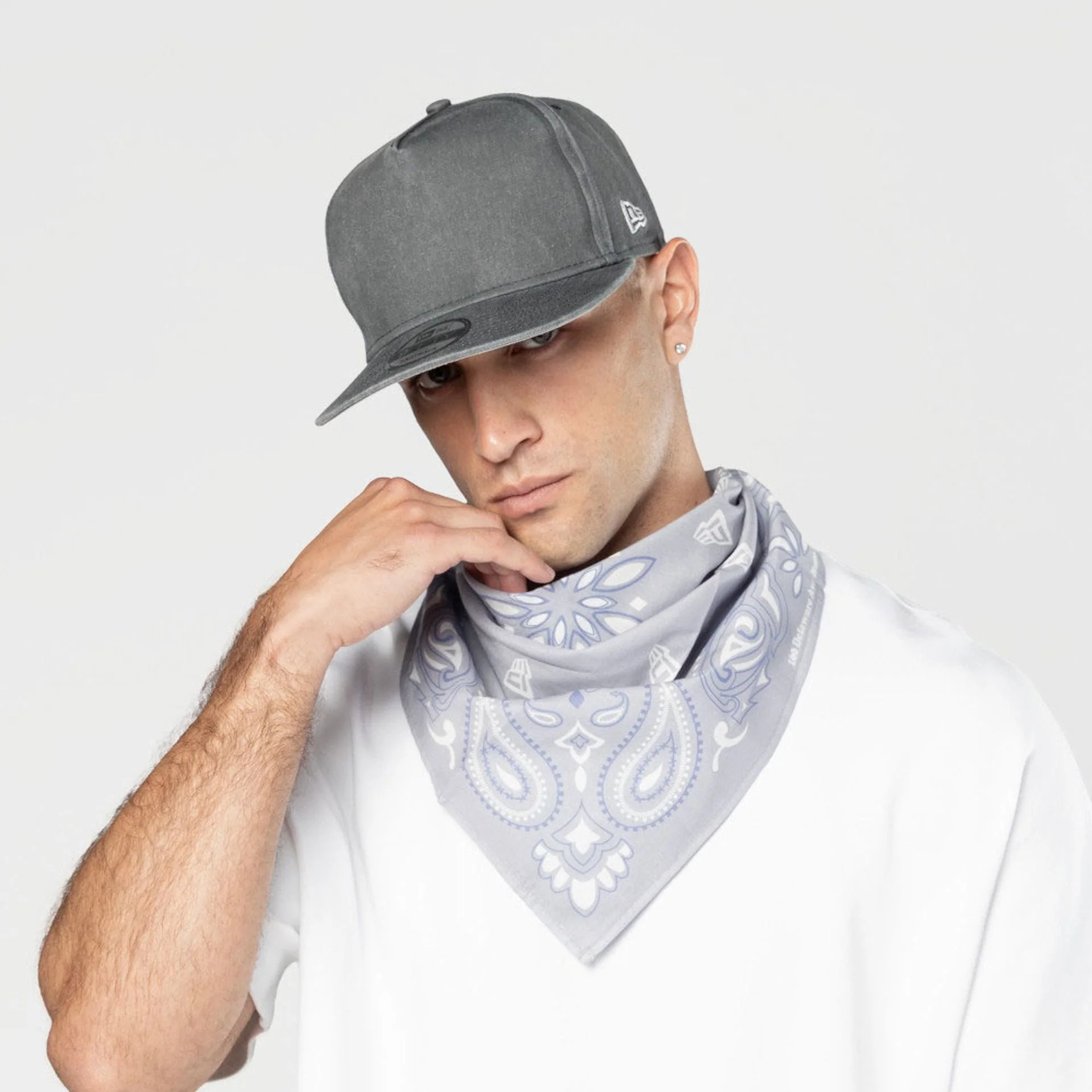 New Era Street Swing Grey Bandana - Image 2