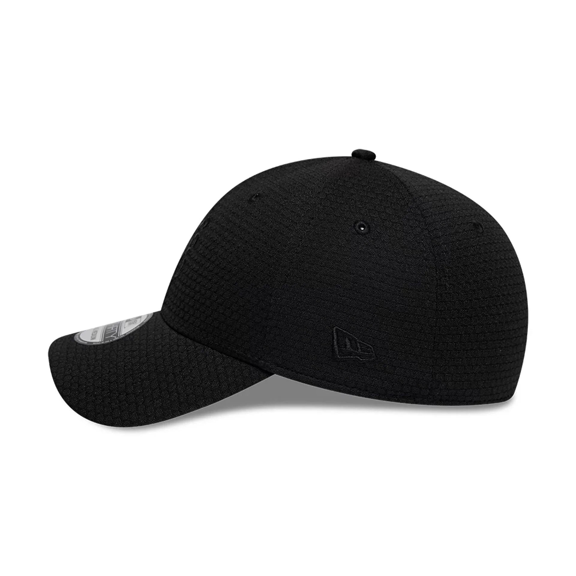 New Era Tech Black 39THIRTY Stretch Fit Cap - Image 5