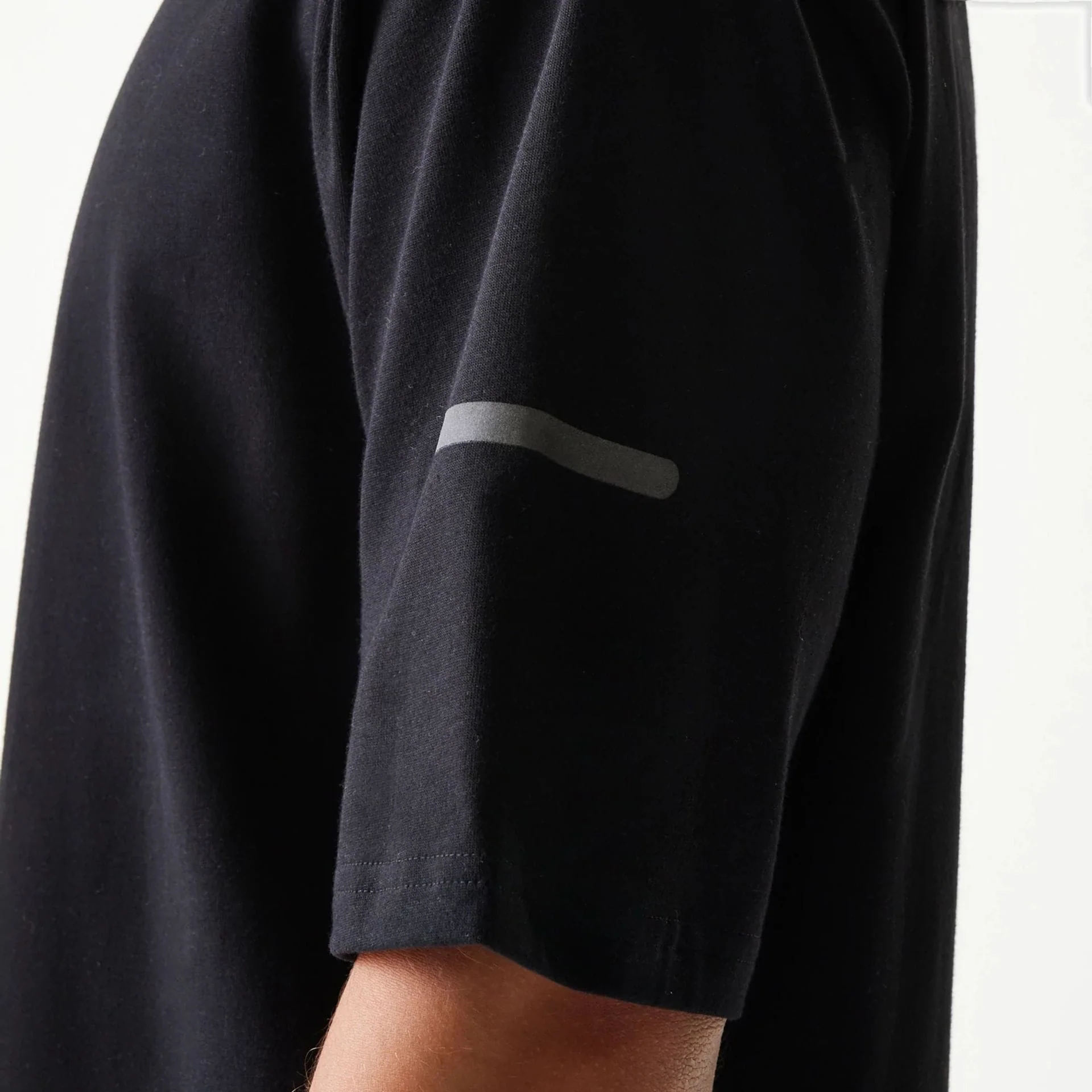 New Era Tech Black Oversized T-Shirt - Image 6