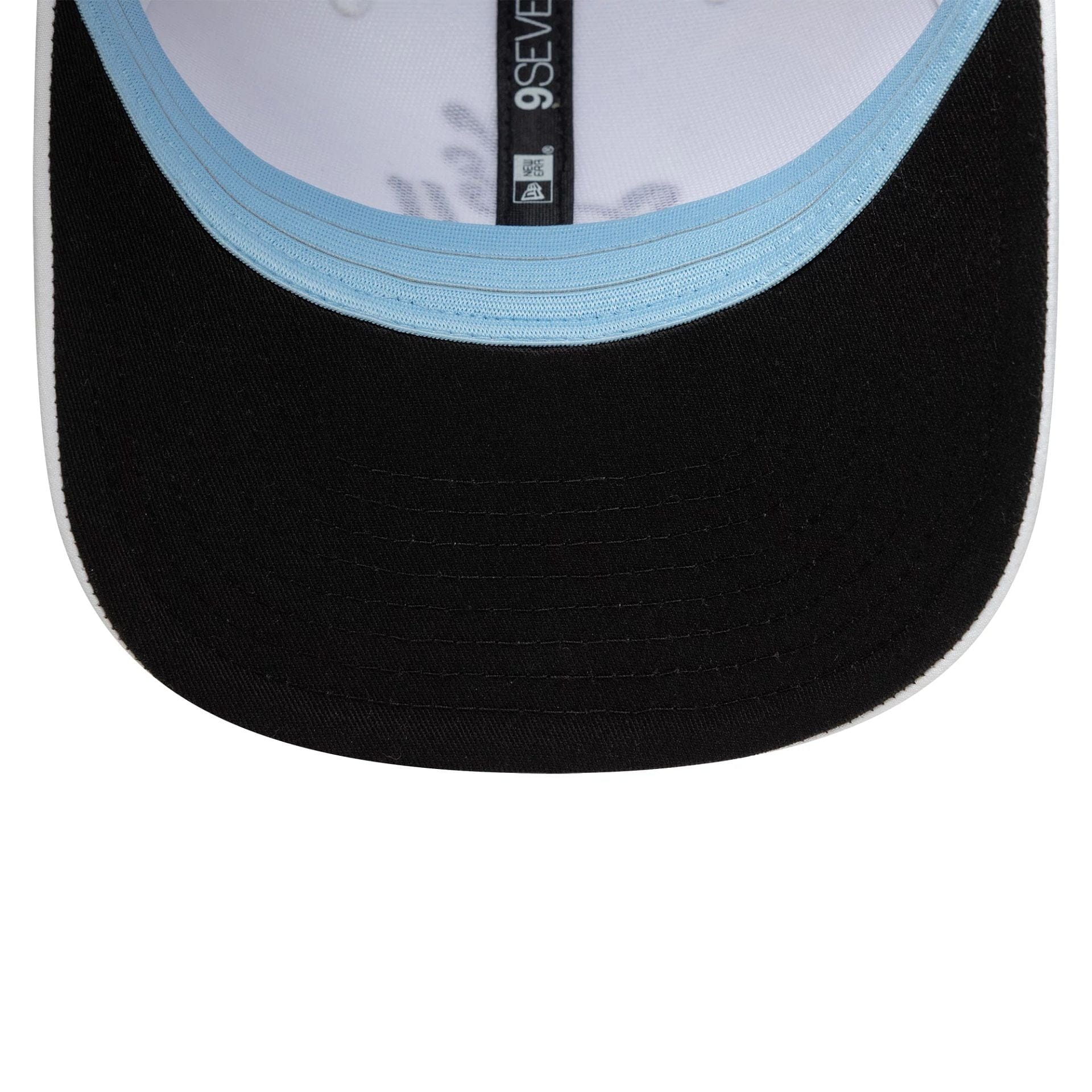 New Era Technical White 9SEVENTY Stretch Snap Adjustable Cap - Image 5